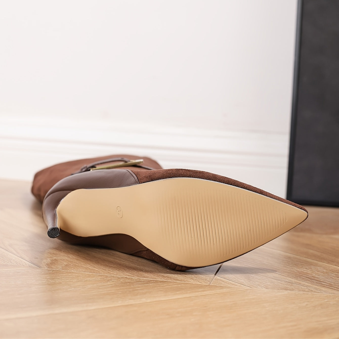 Elegant Brown Knee-High Stiletto Boots with Zipper Closure