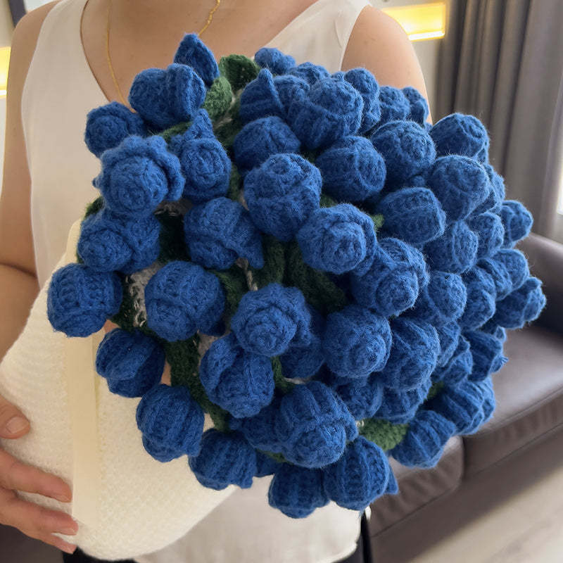 Rose Bouquet Throw Blanket