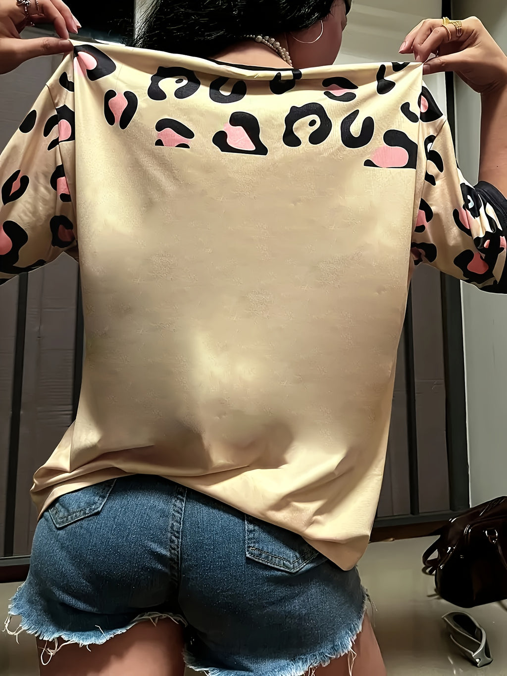 Leopard V-Neck T-Shirt