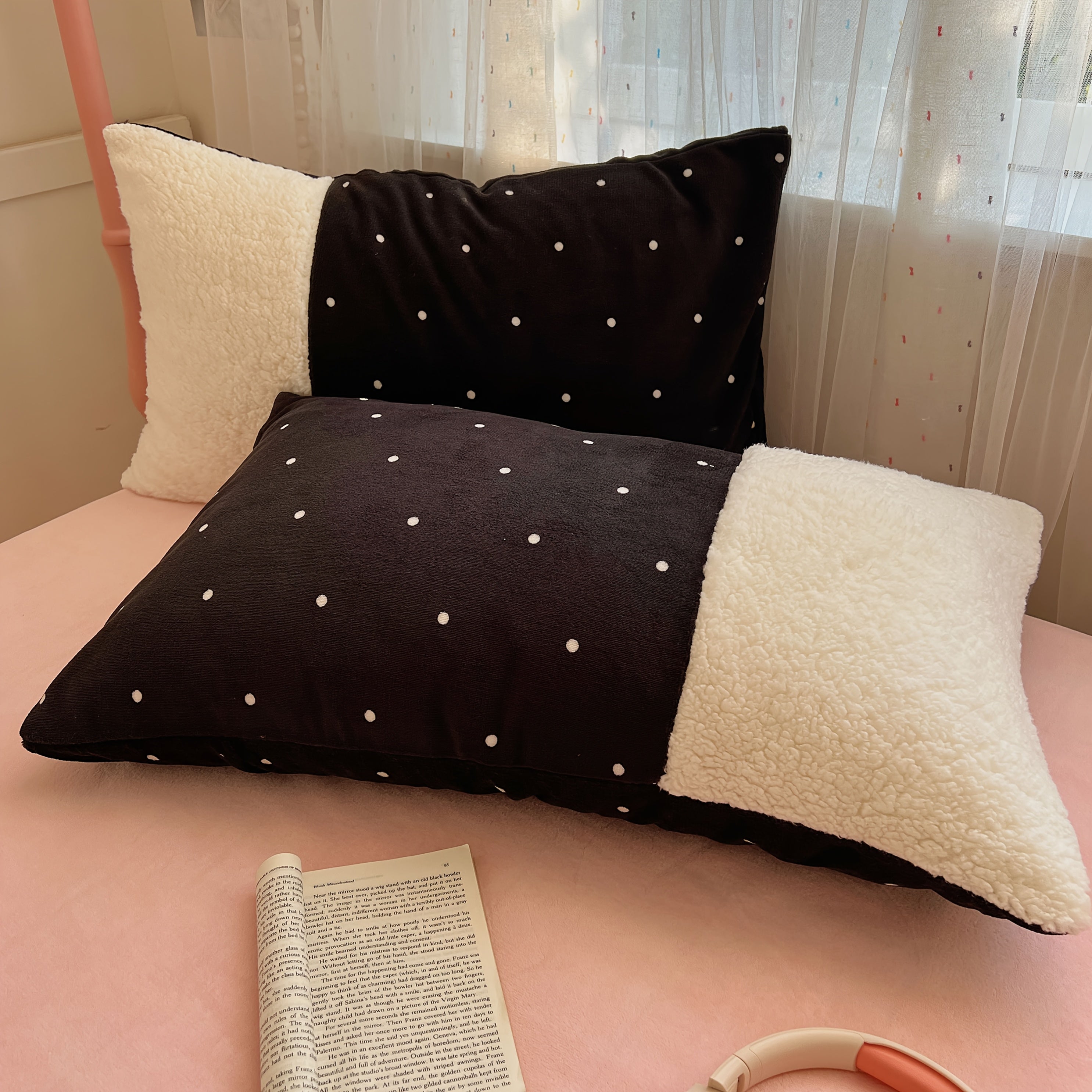 Milk Velvet Four-Piece Set with Spliced Duvet Cover in Two-Tone Color Scheme