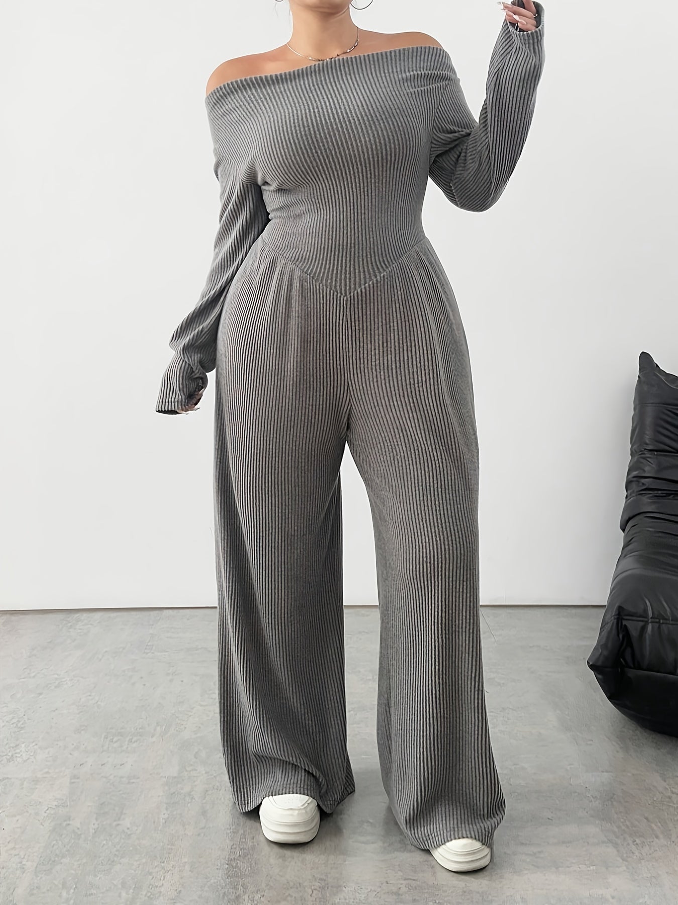 Elegant Off-the-Shoulder Jumpsuit