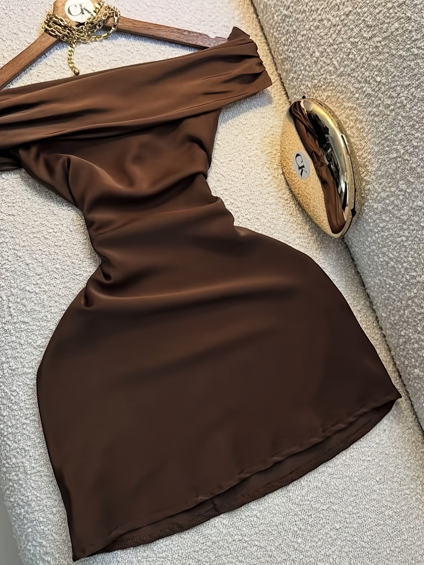 Women's Off-the-Shoulder Short Dress - Rich Brown Mermaid/Bodycon Party Wedding Guest Dress with -Line Silhouette, Short Length & Sleeveless Design - Machine Washable Elegant Evening Gown for Prom, Events, Dresses For Women,