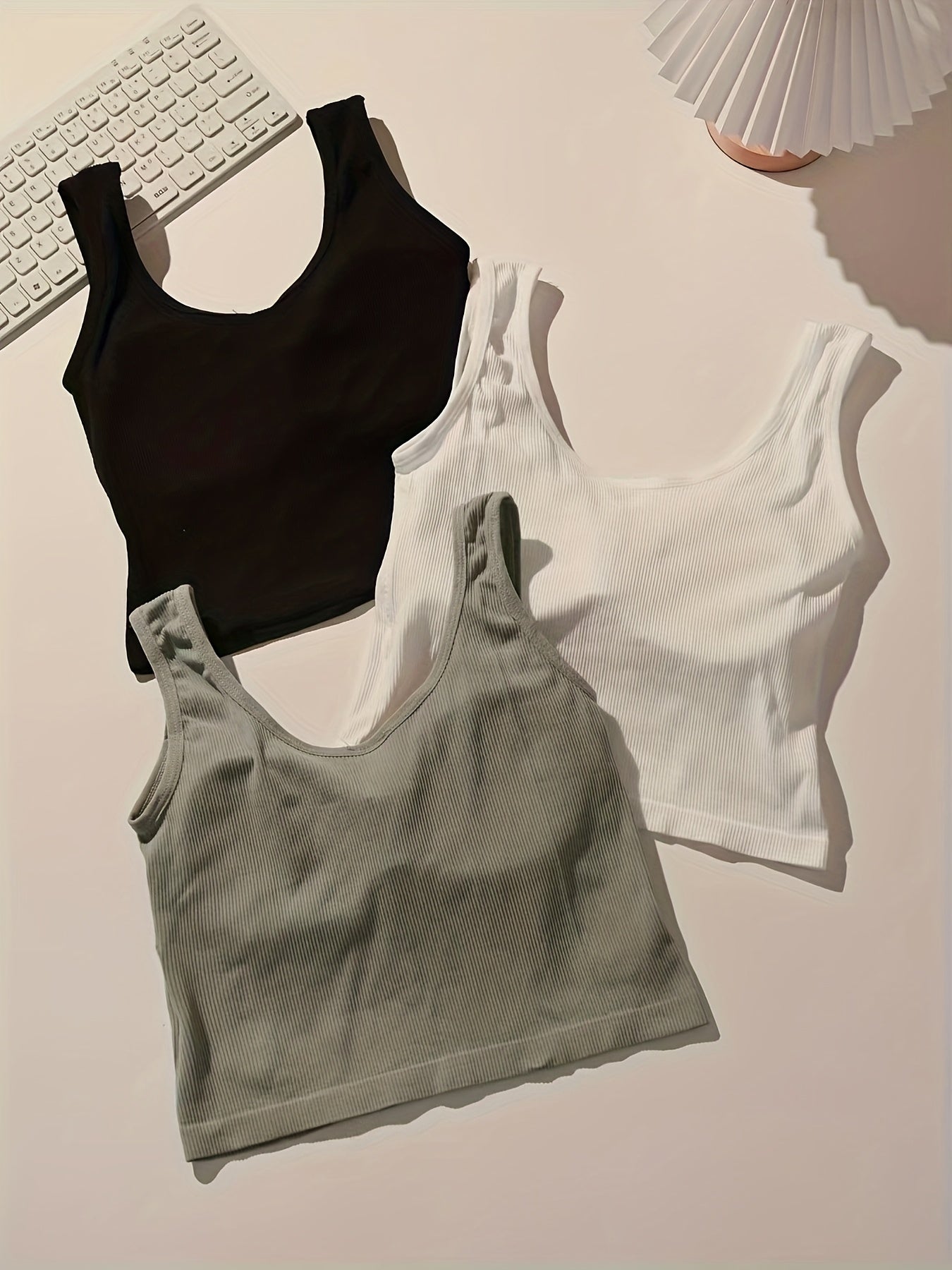 {3pcs} Sleeveless V-Neck Tank Tops with Built-In Bra Pads