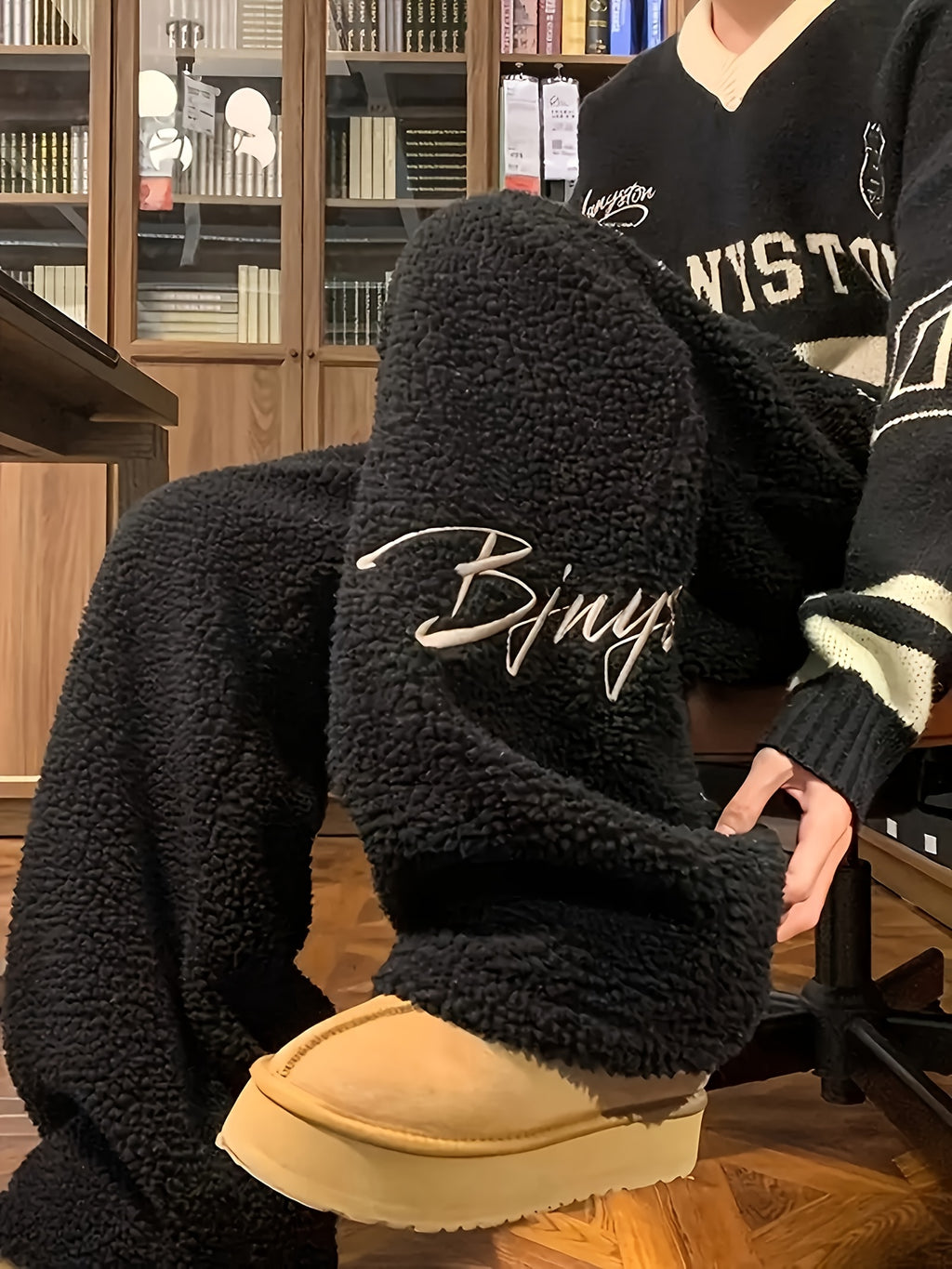 Fleece-Lined Embroidered Casual Pants