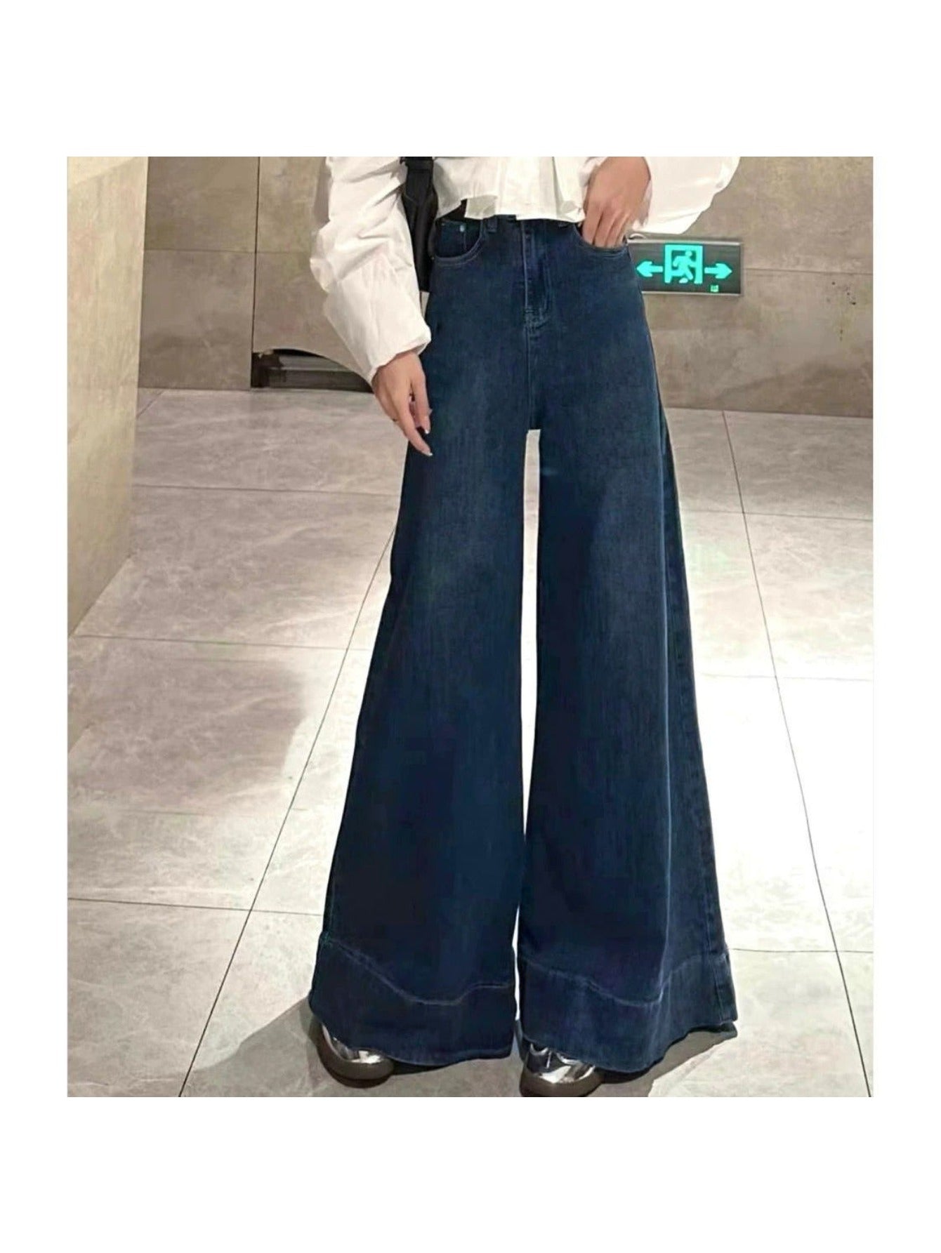 Vintage High-Waisted Wide Leg Jeans
