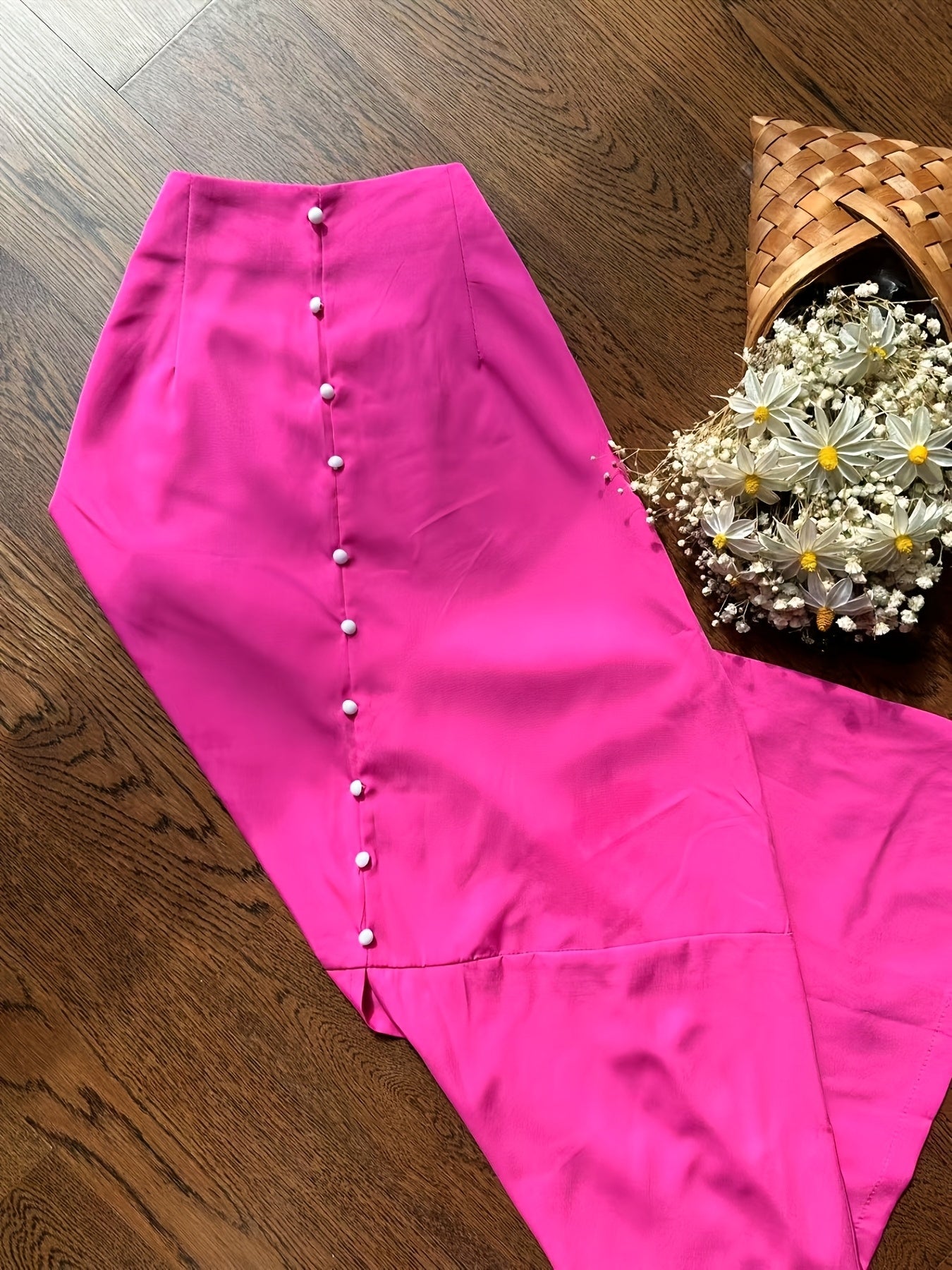 Summer Vacation Sexy One-Shoulder Cropped Top with a Midriff-Baring Design And a Long Bodycon Skirt Set.