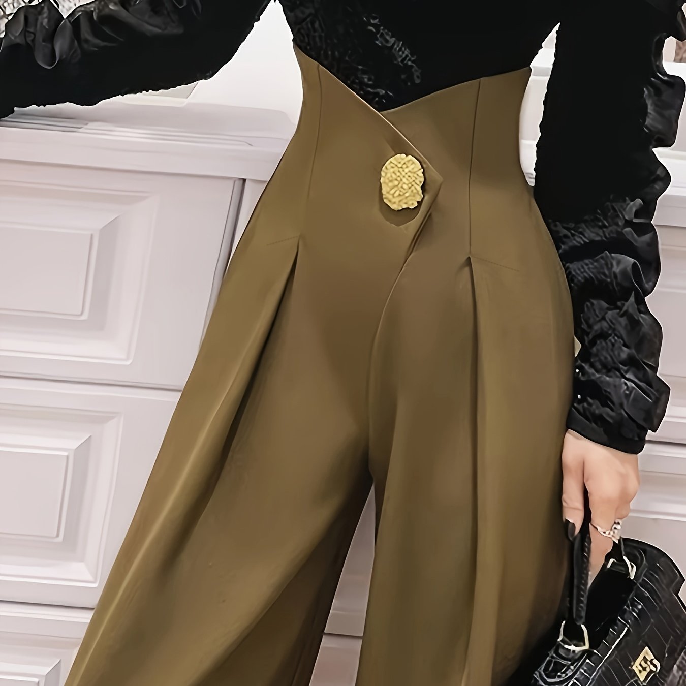 High-Waisted Straight-Leg Pants with 3D Button Detail