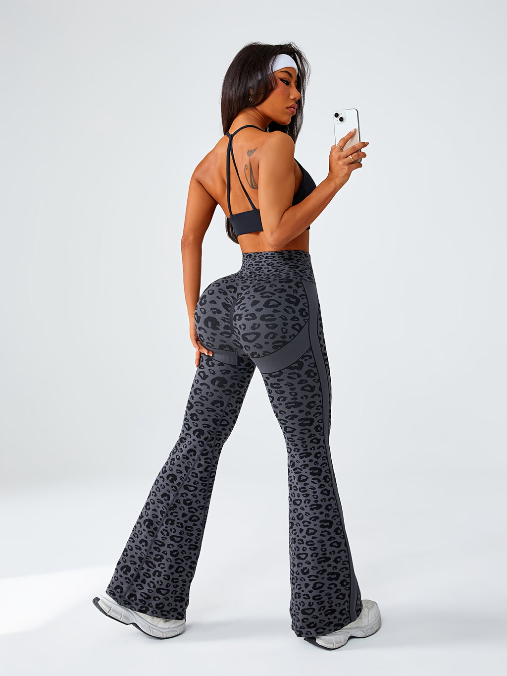 Seamless Leopard Print Flared Pants