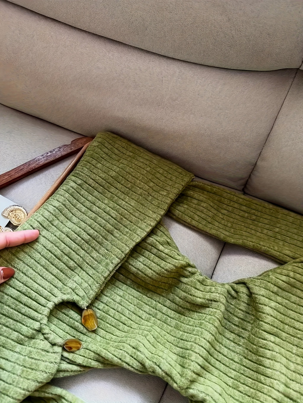 Women's Y2K Green Off-the-Shoulder Boat Neck Jumpsuit - Solid green floor-length party dress with short sleeves, machine washable formal & casual Outfit for spring/summer/fall events, beach parties, and Casual Attire - Elegan