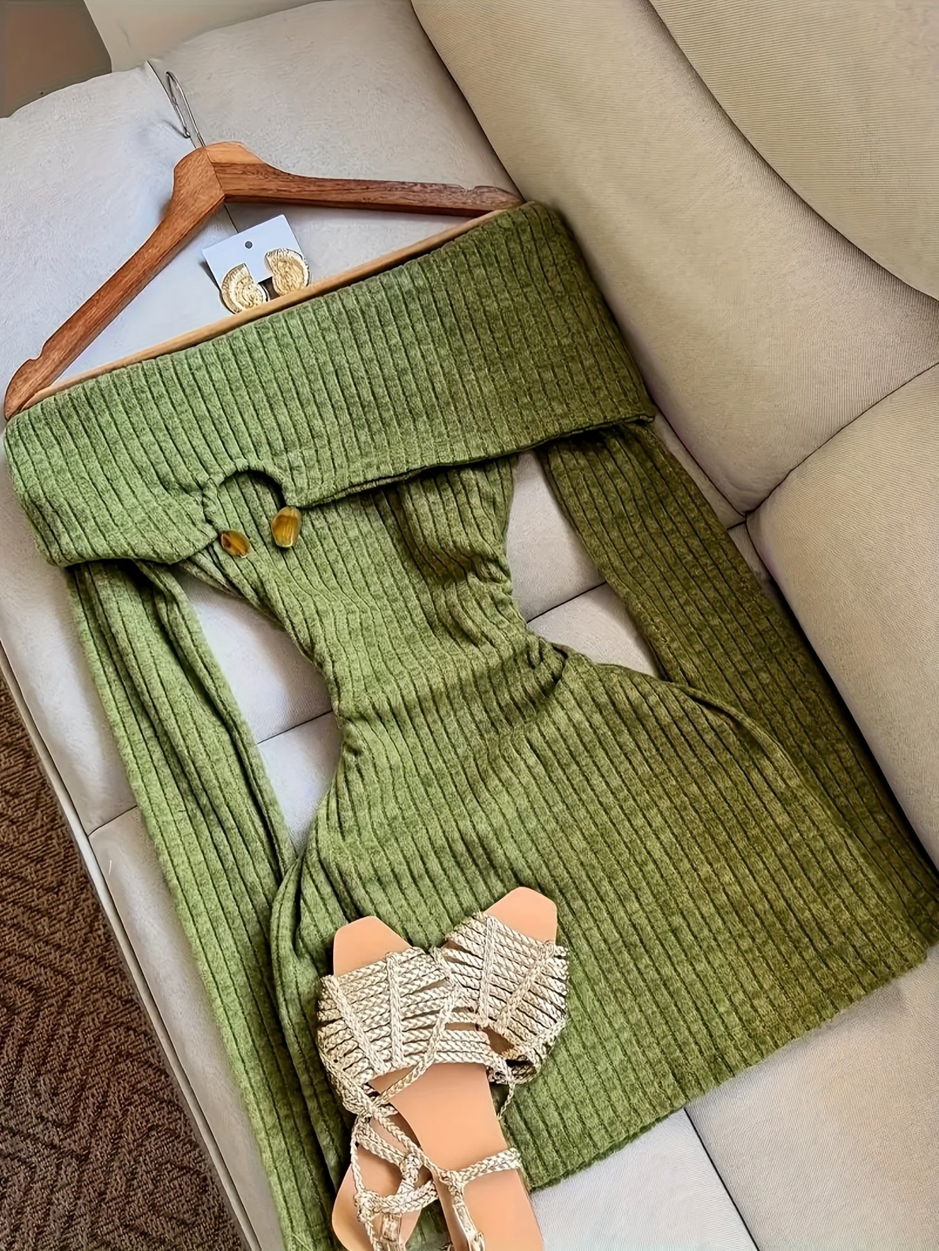 Women's Y2K Green Off-the-Shoulder Boat Neck Jumpsuit - Solid green floor-length party dress with short sleeves, machine washable formal & casual Outfit for spring/summer/fall events, beach parties, and Casual Attire - Elegan