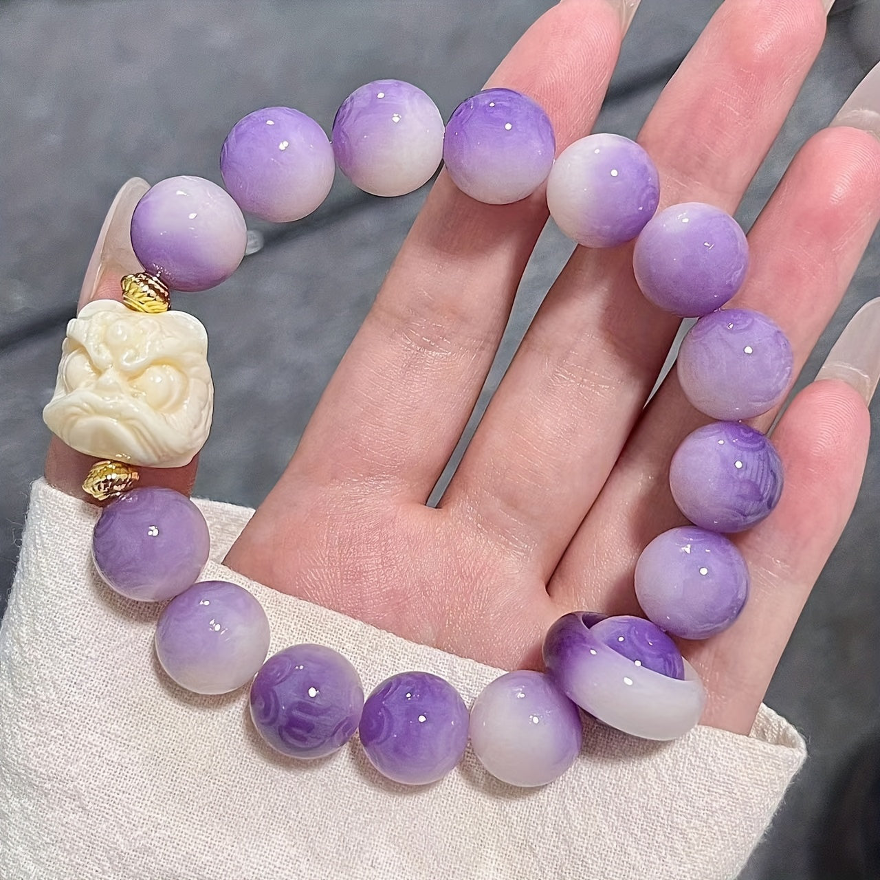 Bodhi Seed Prayer Beads Bracelet with Carved Six-Word Mantra and Animal Charms