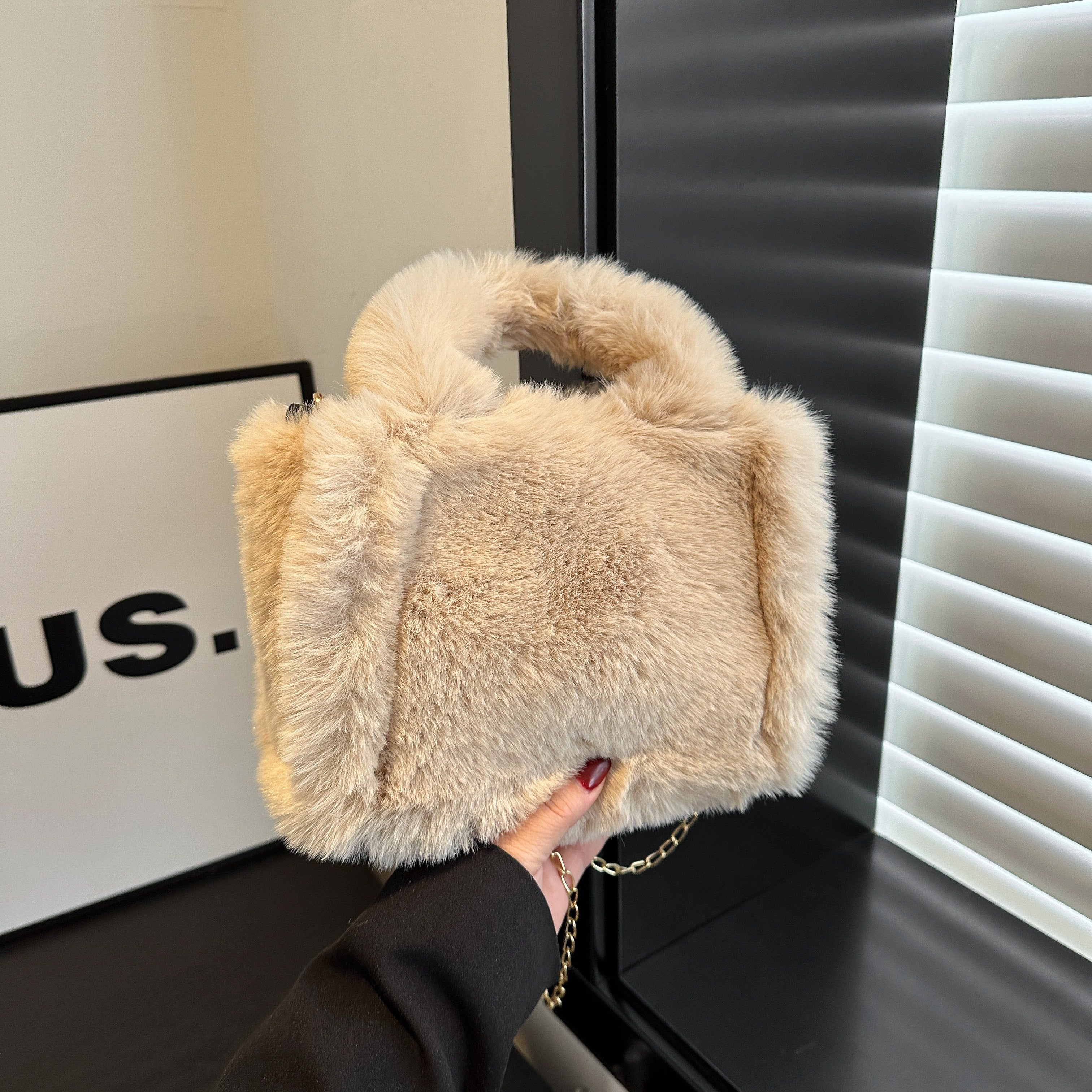 Plush Faux Fox Fur Classic Stylish Versatile Casual Shoulder Bag