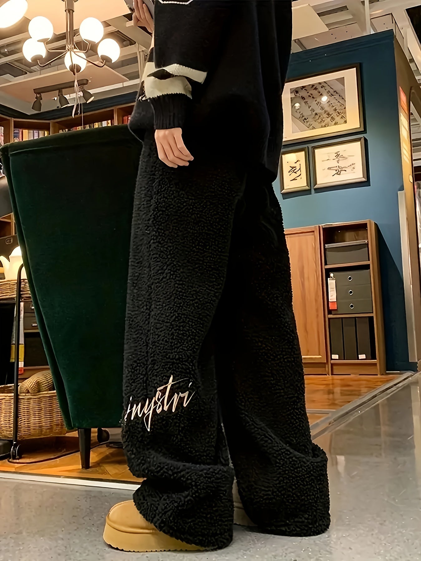 Fleece-Lined Embroidered Casual Pants