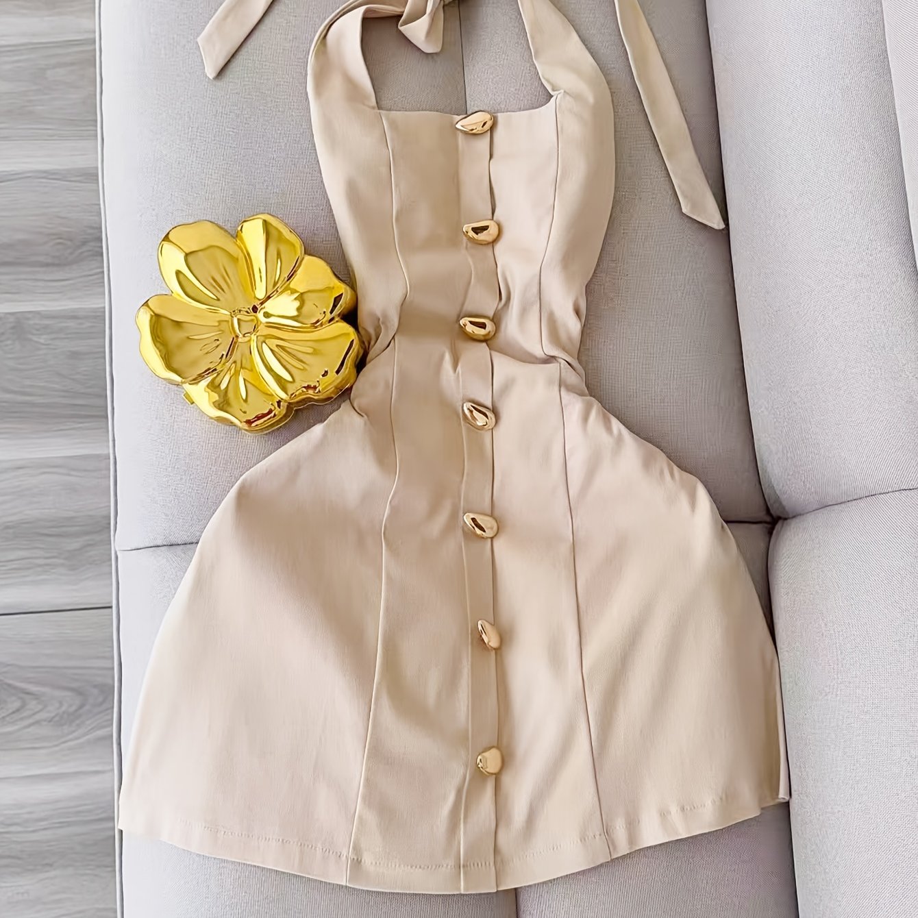 Sleeveless Waist-Cinching Dress with Tie and Button Closure