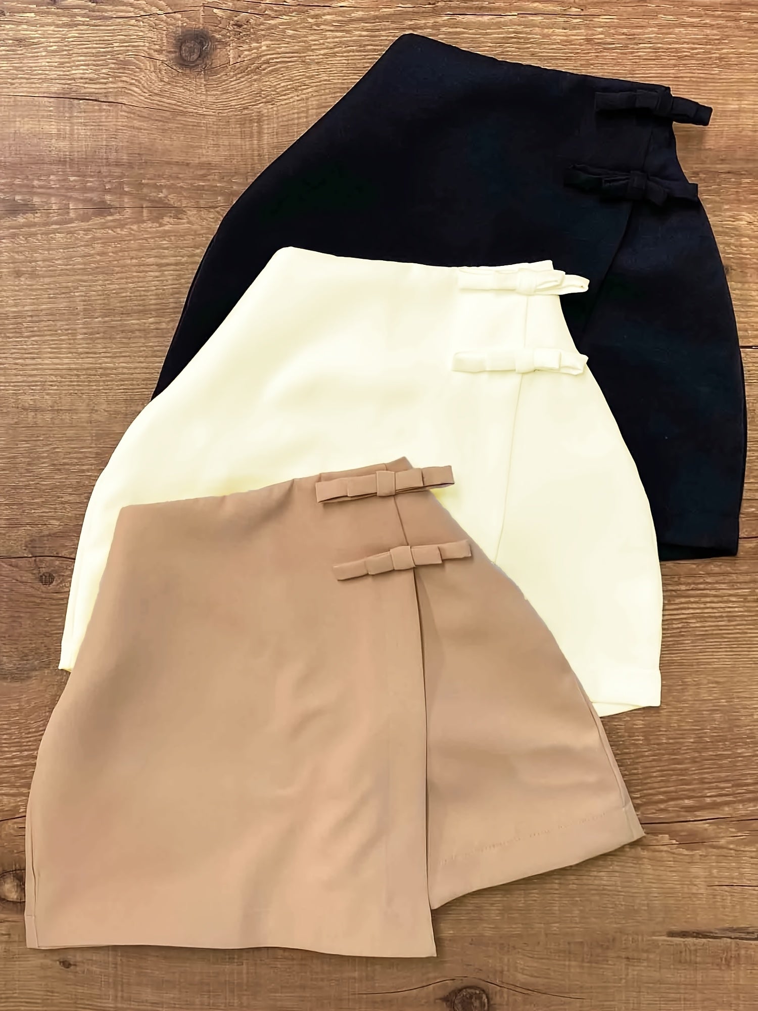 Women's Non-Stretch A-Line Skirt - Flared lower half for a flatterting fit, Chic Office to Party Outfits - Machine Washable Non-See-Through Skirt in Black/White/Beige/ - All-Season Elegant Women's Pants Alternative