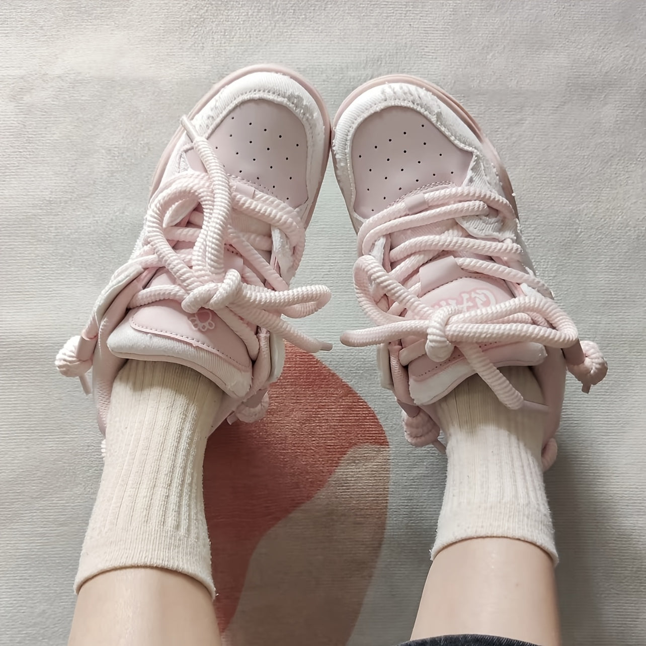 Low Top Lace-Up Cartoon Pattern Skateboarding Shoes