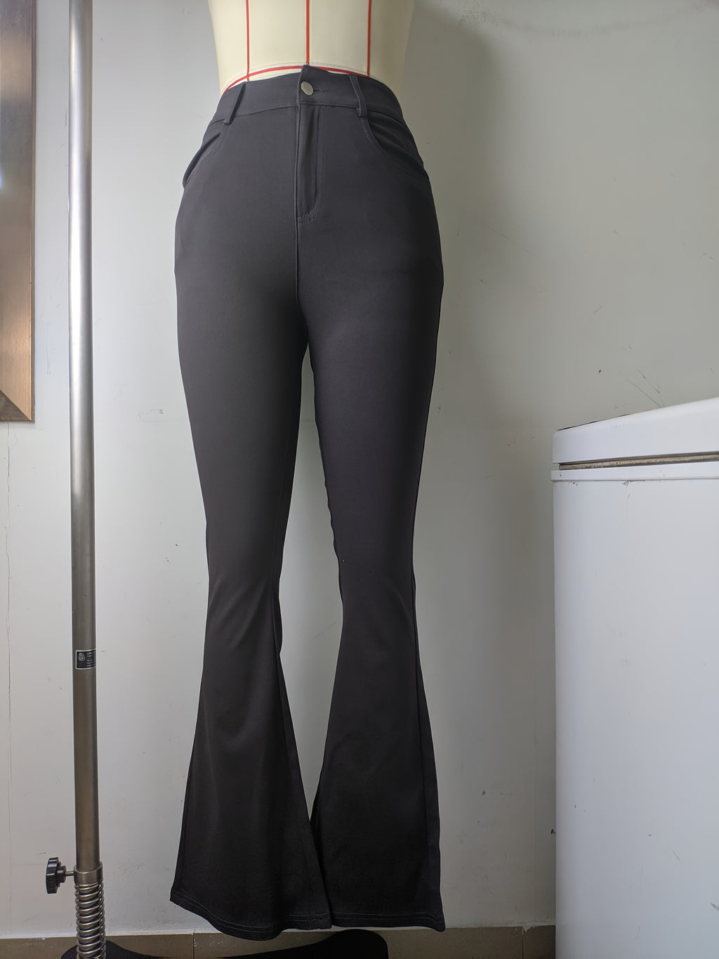 Women's Elegant High-Waist Black Denim Flare Jeans - Stretchy, Bell Bottom with Slash Pockets and Button Closure, Versatile All-Season Wear