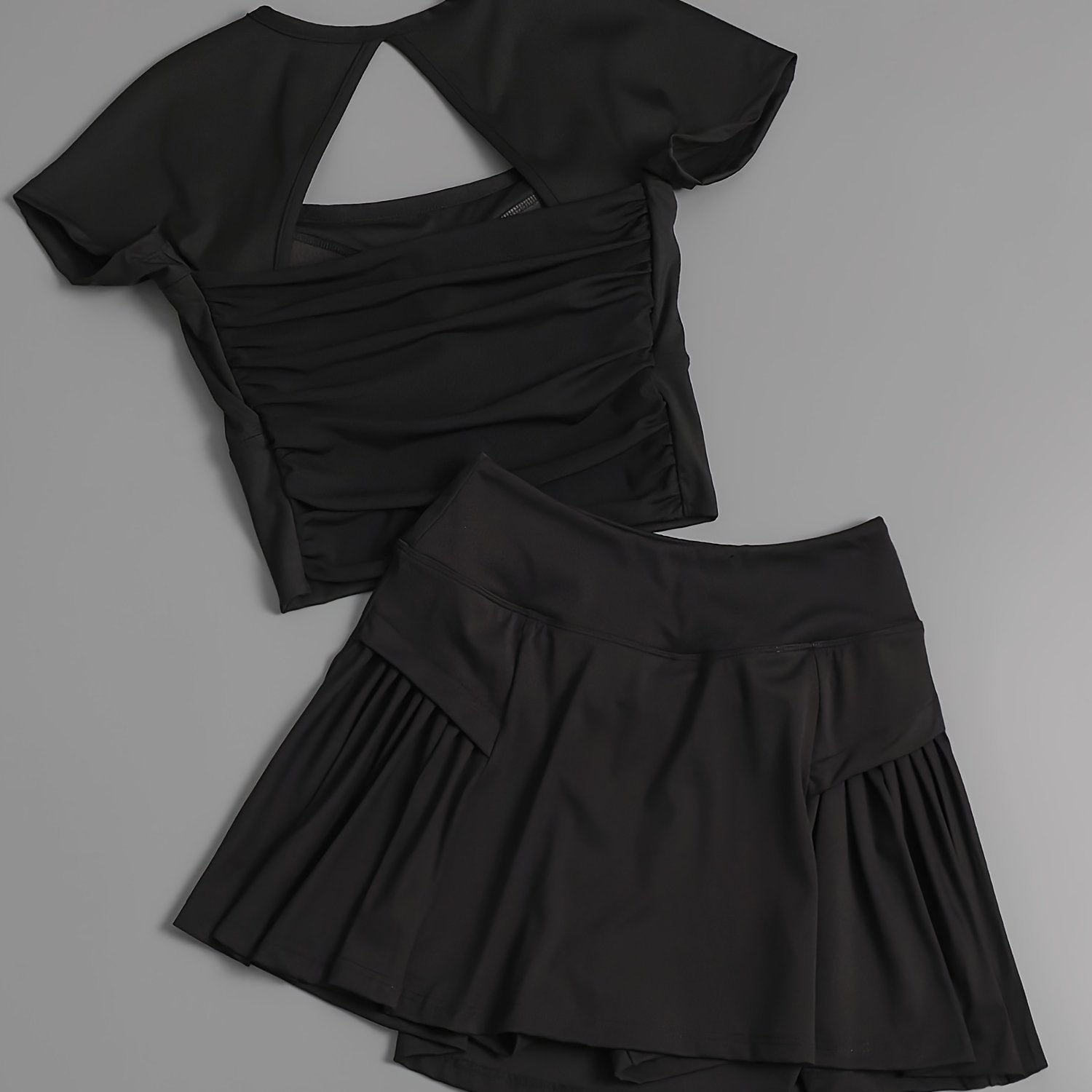 A Stylish Two-Piece Sports Outfit