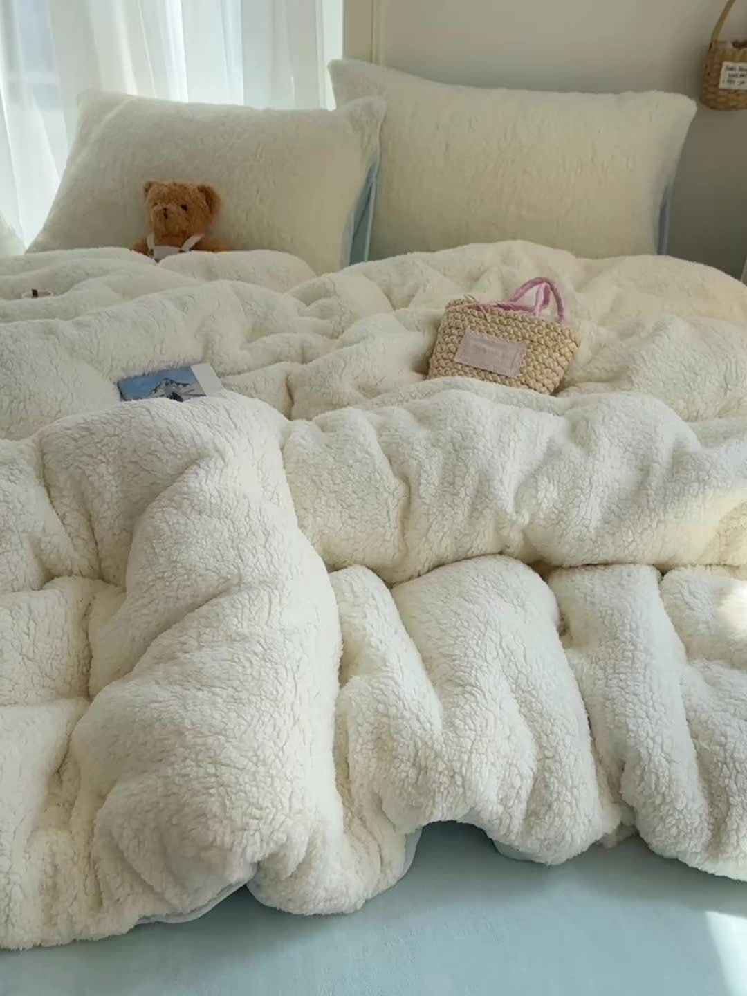 Milk Velvet Four-Piece Set (Duvet Cover*1 + Bed Sheet*1 + Pillowcase*1/2)