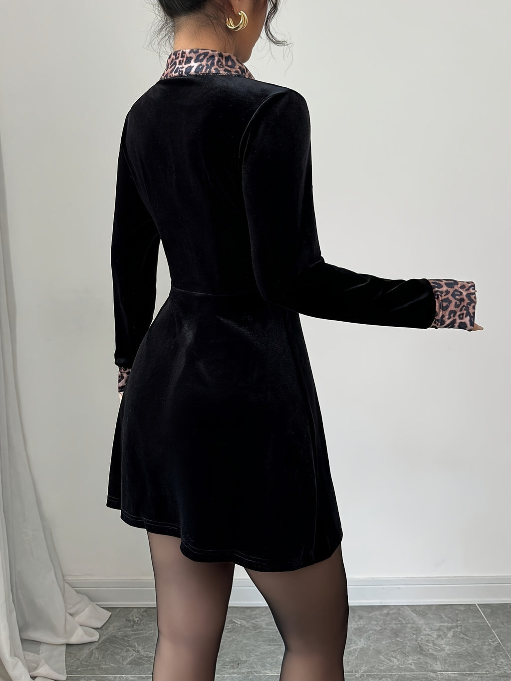 Faux Fur-like Texture A-Line Dress with Leopard Print Collar & Long Sleeves