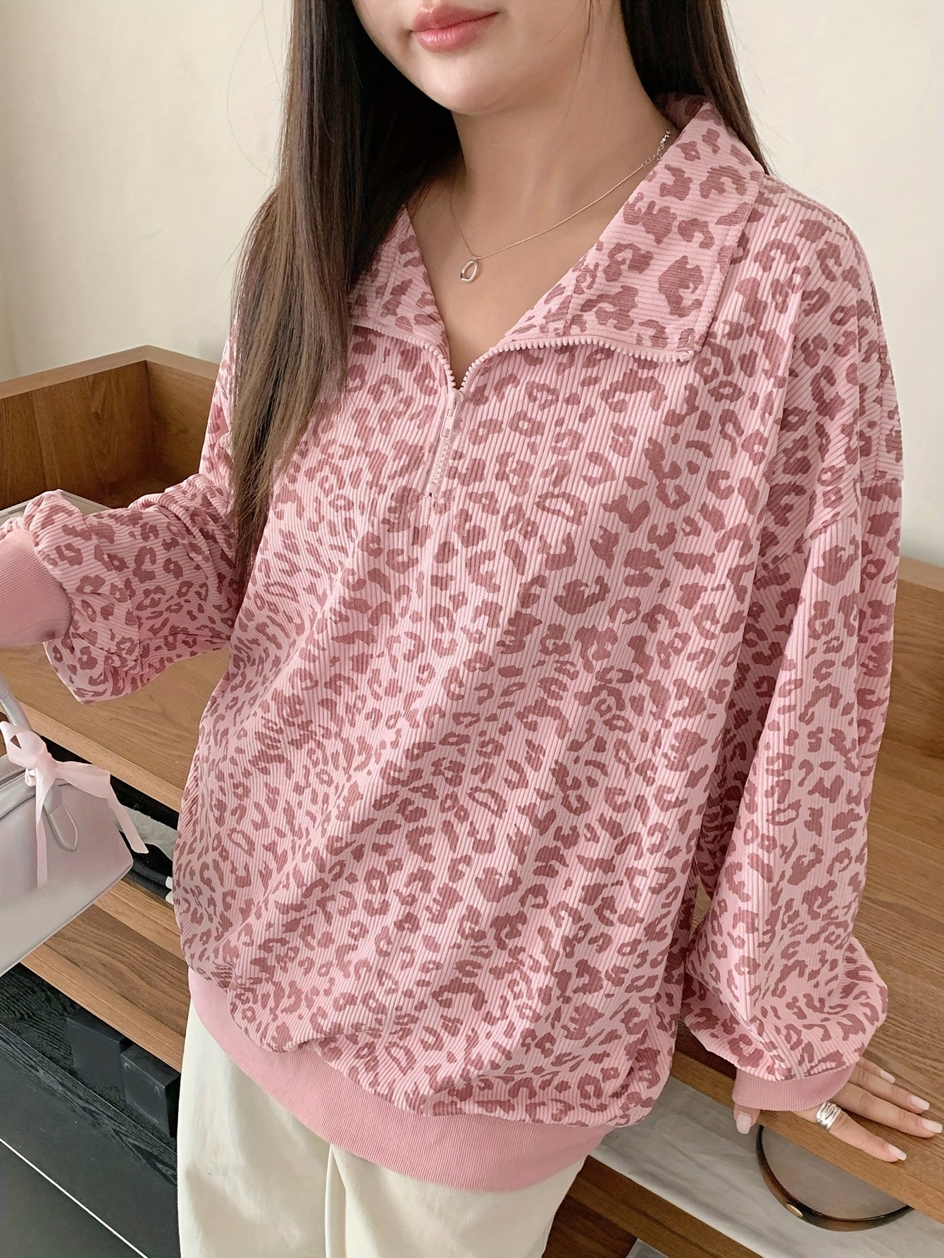 Oversized Corduroy-Textured Leopard Print Sweatshirt