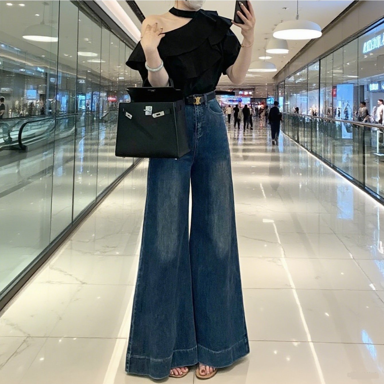 Vintage High-Waisted Wide Leg Jeans