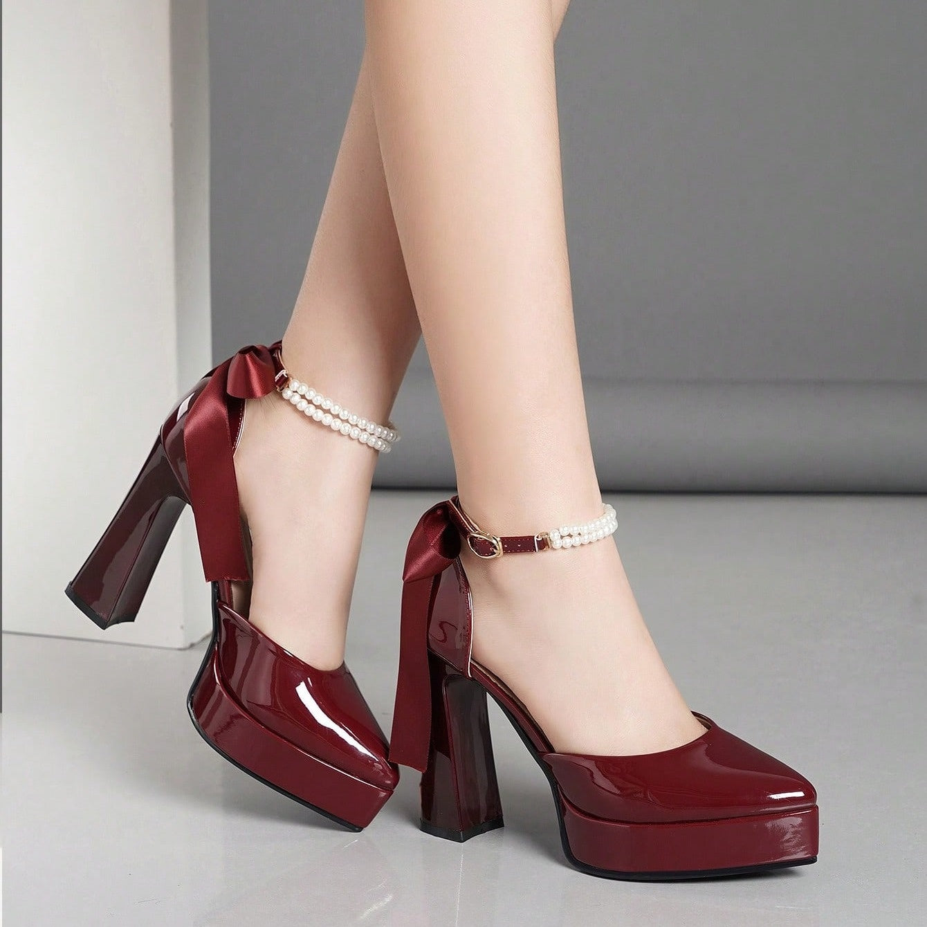Pointed-Toe Stiletto Heels with Decorative Bow