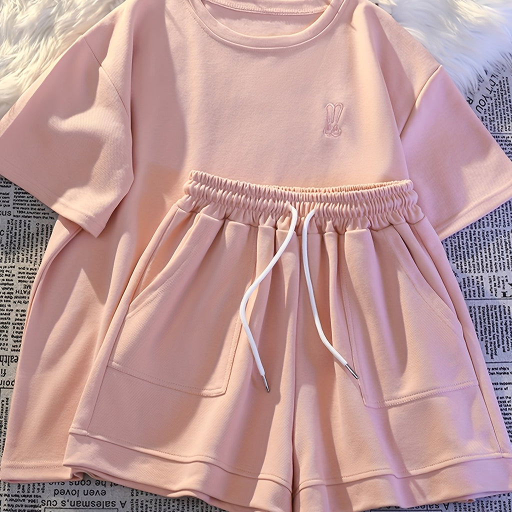 Casual Set: Breathable Short Sleeve Shorts Outfit with Print Design