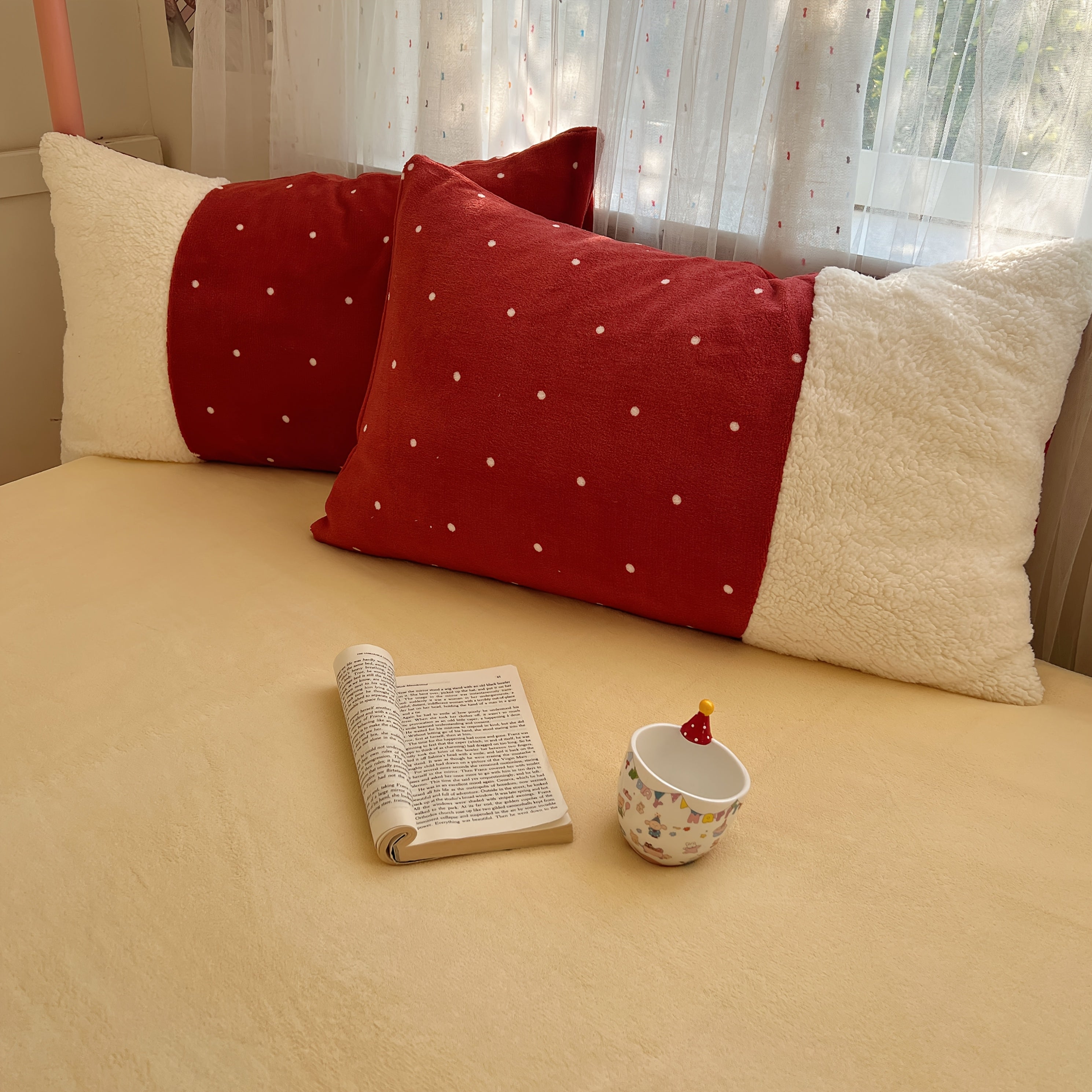 Milk Velvet Four-Piece Set with Spliced Duvet Cover in Two-Tone Color Scheme