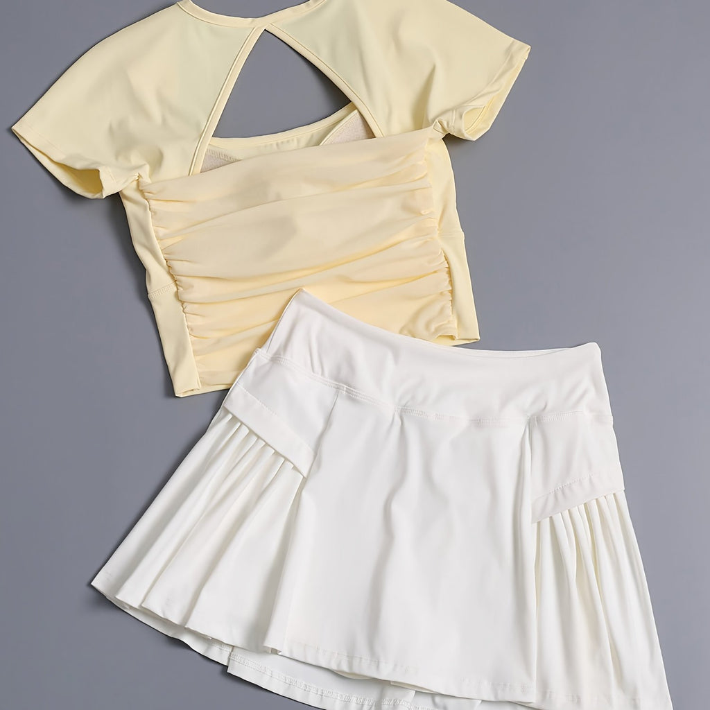 A Stylish Two-Piece Sports Outfit