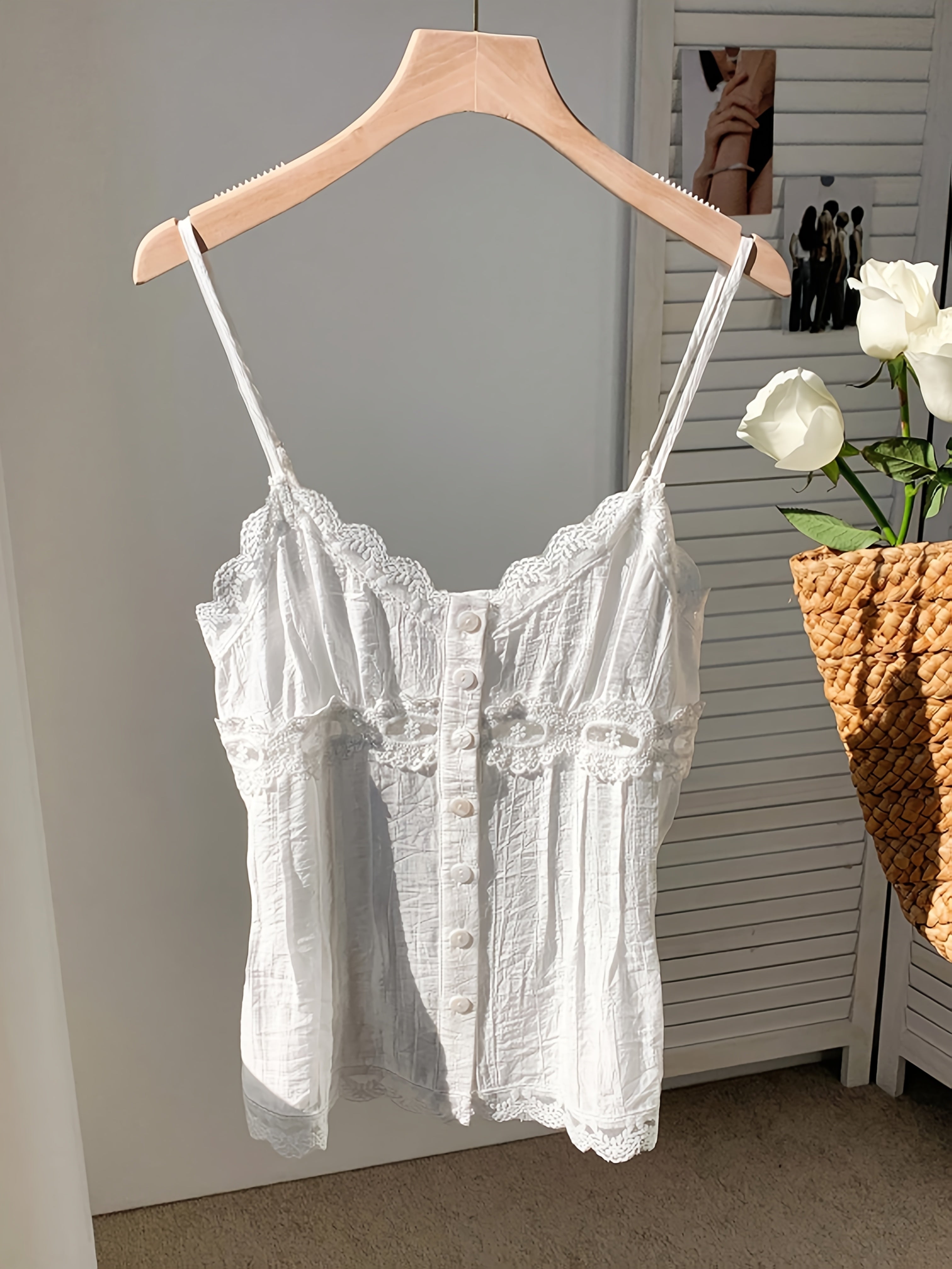 Women'S White Lace-Trimmed V-Neck Sleeveless Tank Top with Button Details - Perfect for Summer, All-Season Versatile, Romantic Style, Romantic Attire|Vintage Lace Top|Elegant Sleeveless Top
