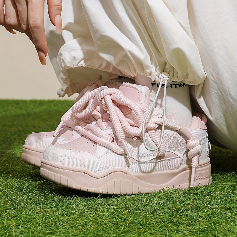 Low Top Lace-Up Cartoon Pattern Skateboarding Shoes