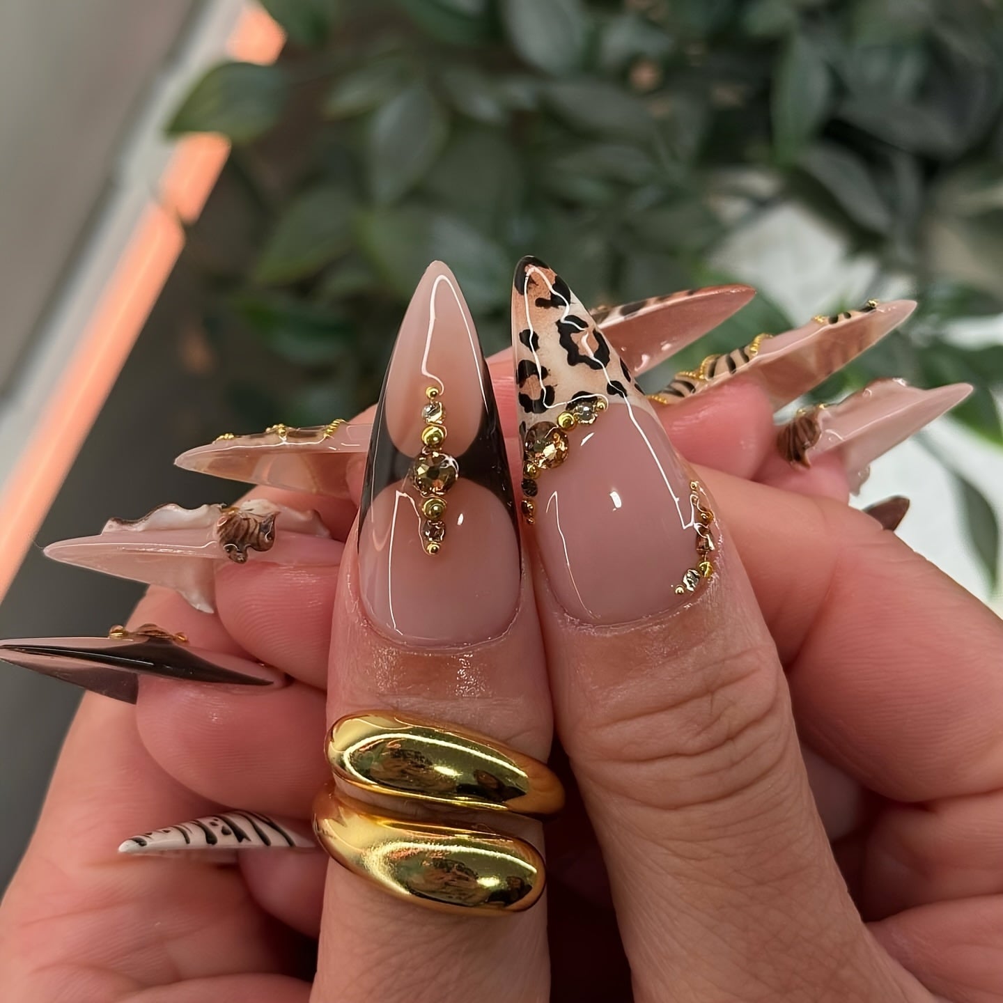 {10pcs} Hand-Worn Gemstone Manicure Set