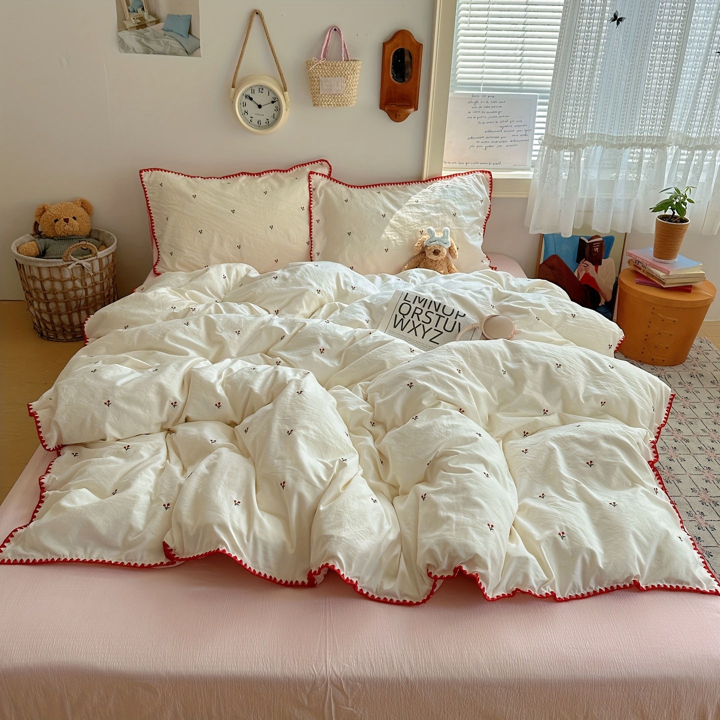 {4pcs} Shell-Edge Embroidery Duvet Set