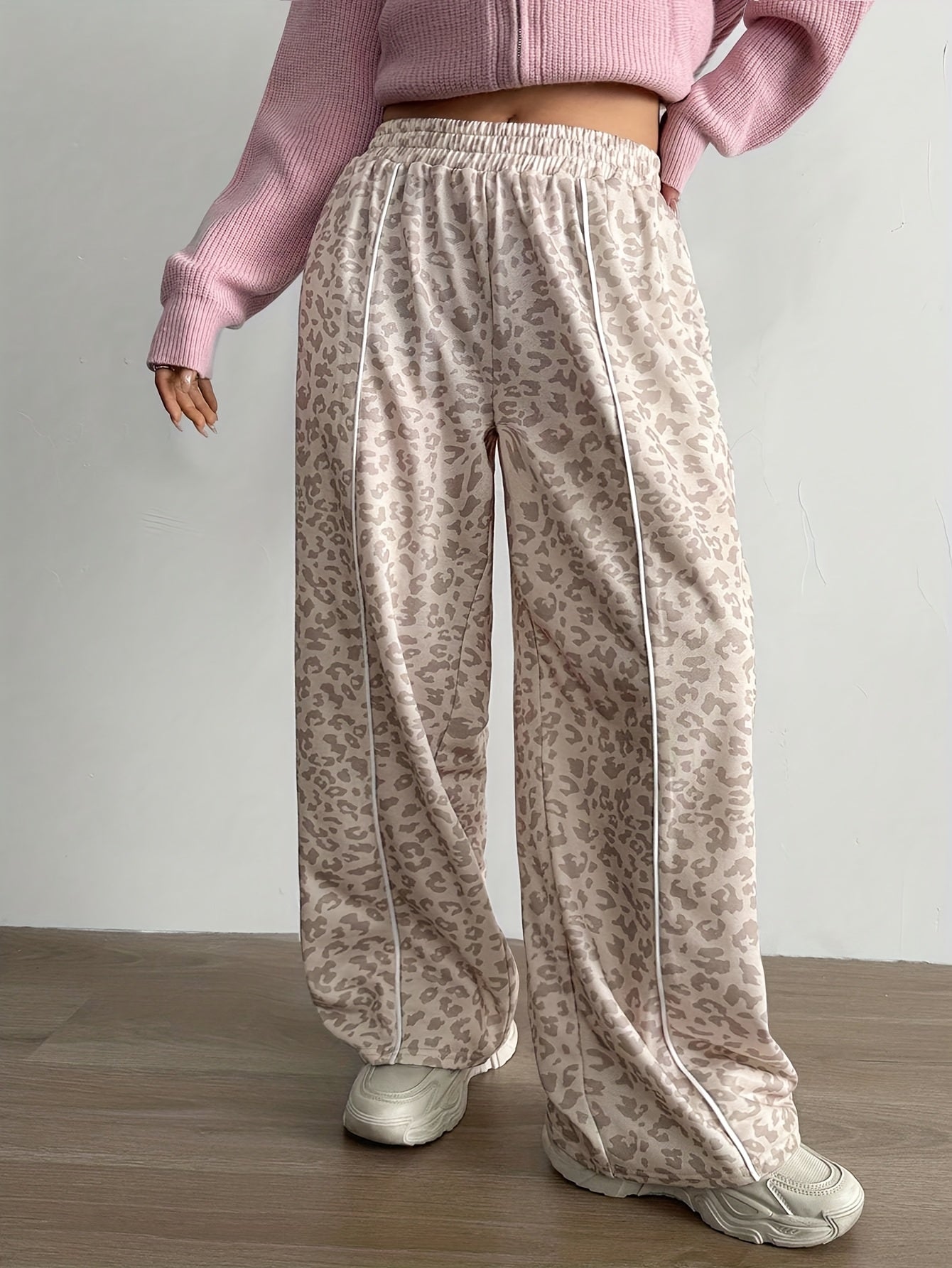 Leisure Pants with Color Block Leopard Print