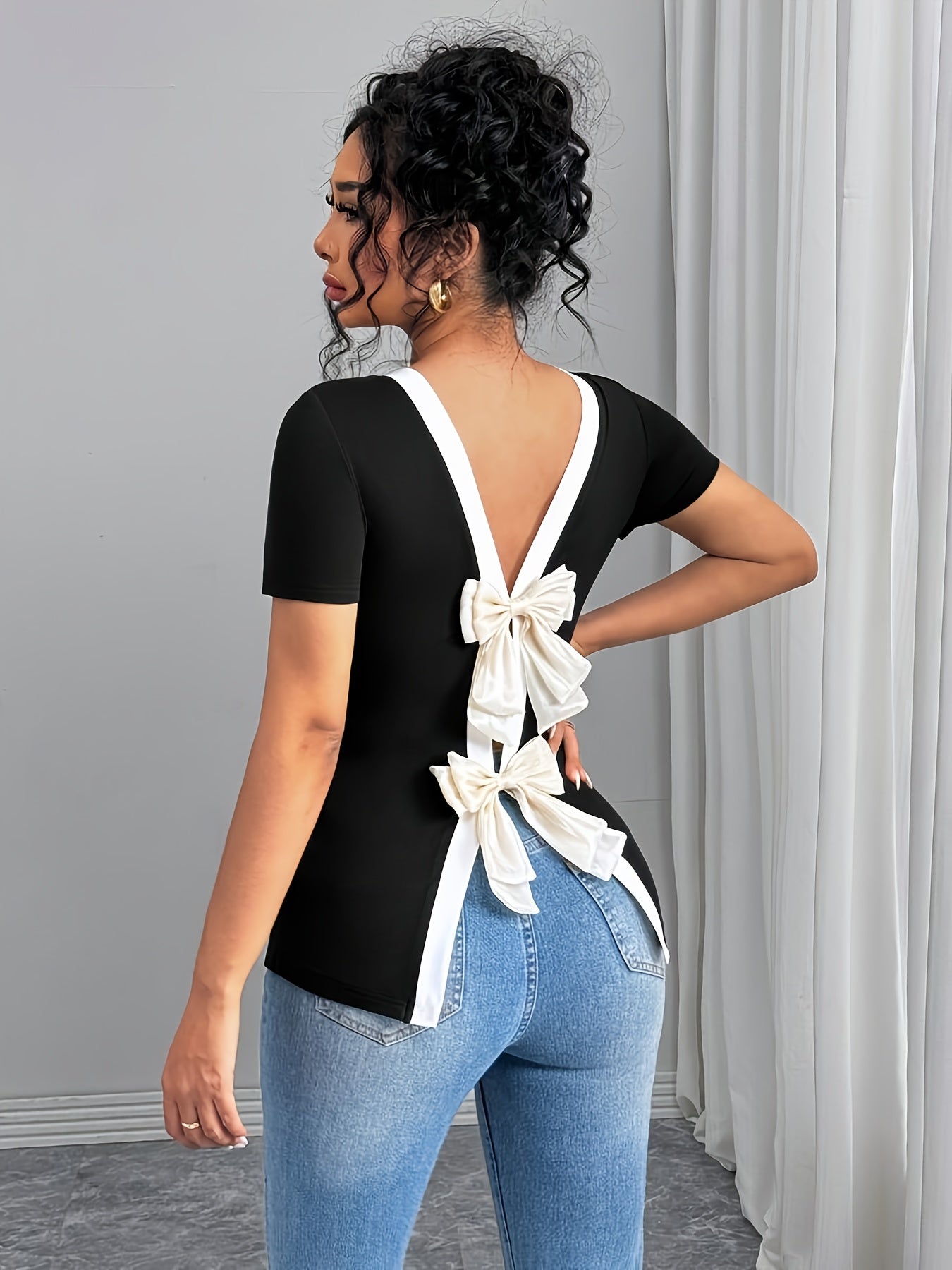 T-Shirt with White Bow Detail