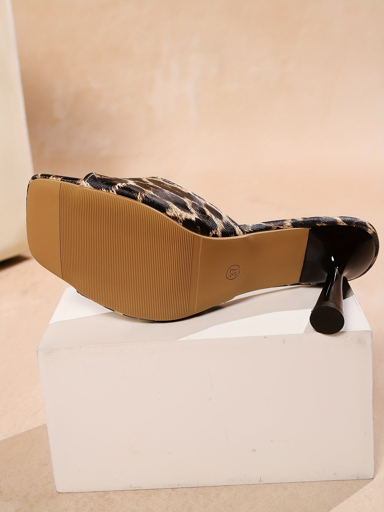 French Leopard Print Square-Toed High-Heeled Sandals