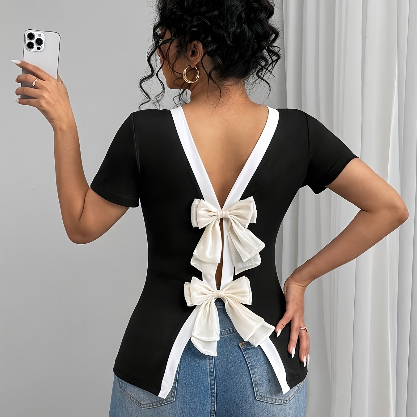 T-Shirt with White Bow Detail