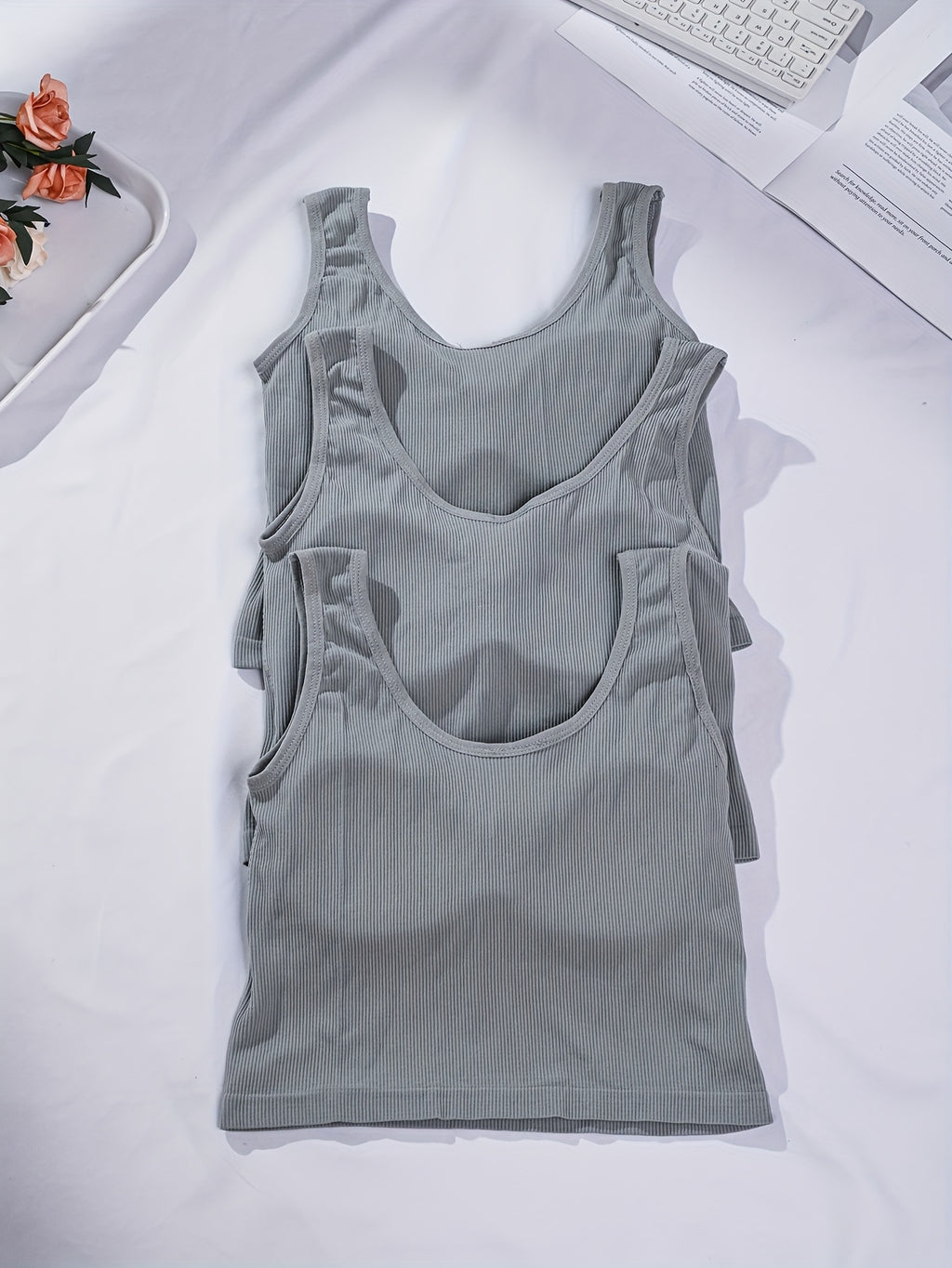 {3pcs} Sleeveless V-Neck Tank Tops with Built-In Bra Pads