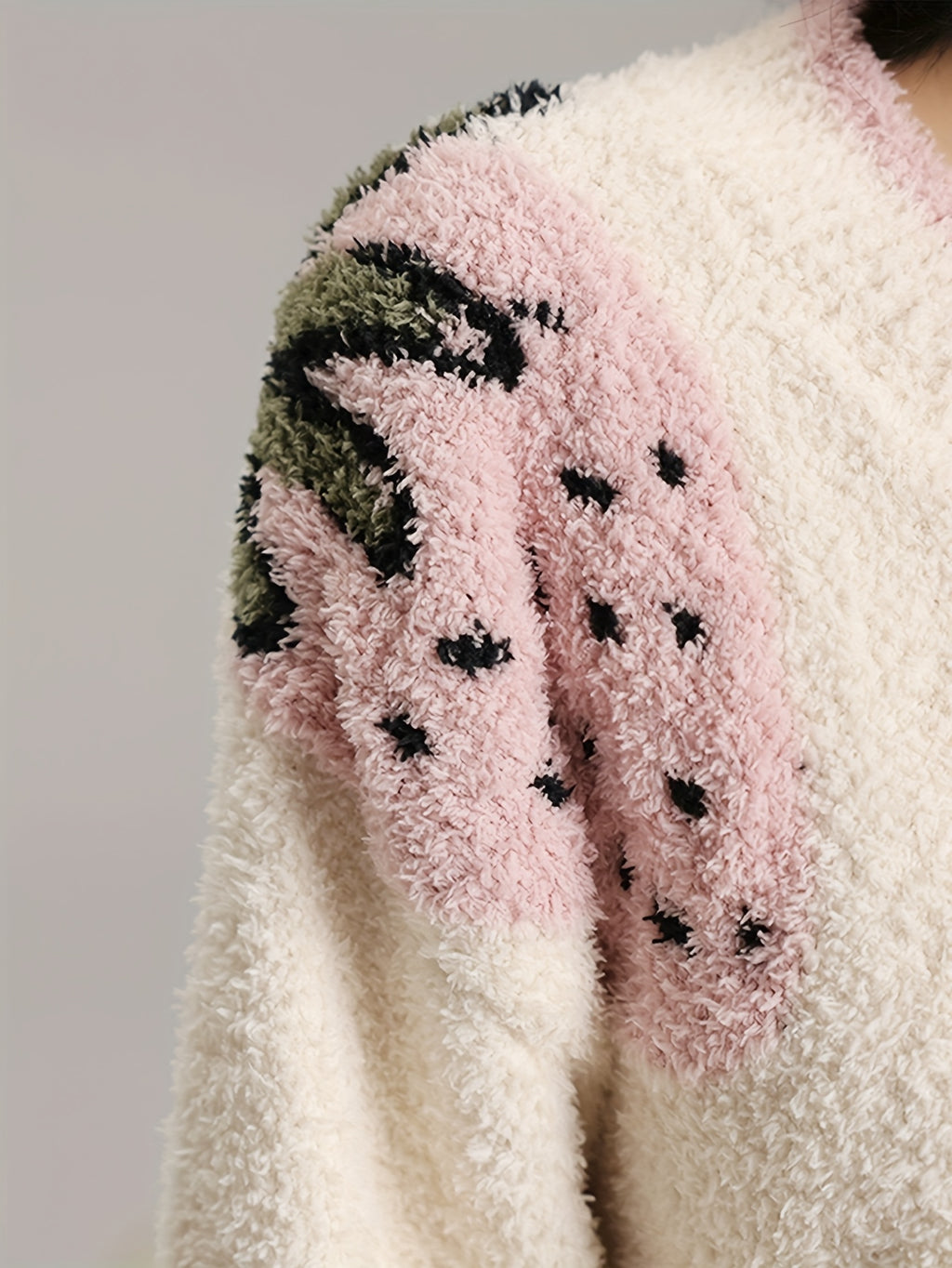 Cozy Fleece Set with "Nian Nian" Design