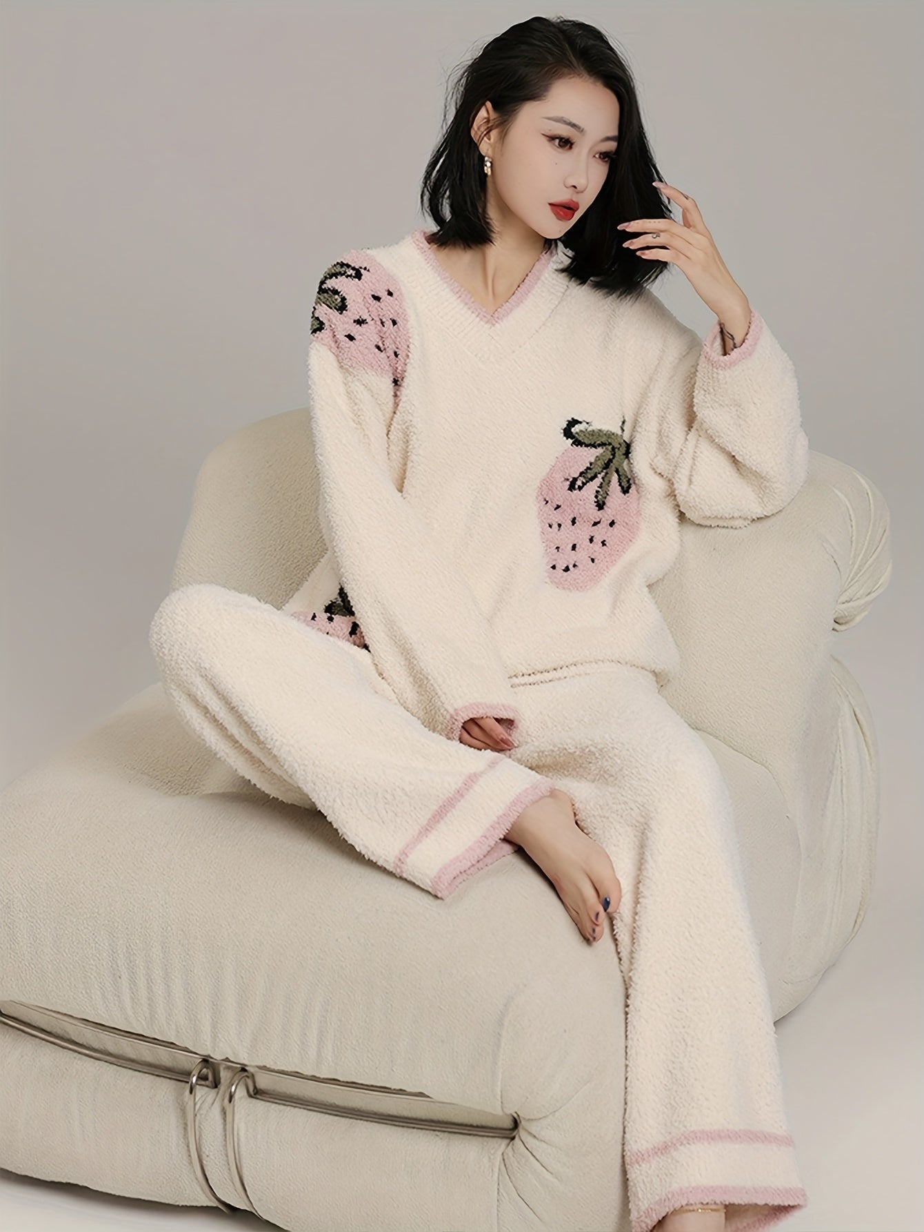 Cozy Fleece Set with "Nian Nian" Design