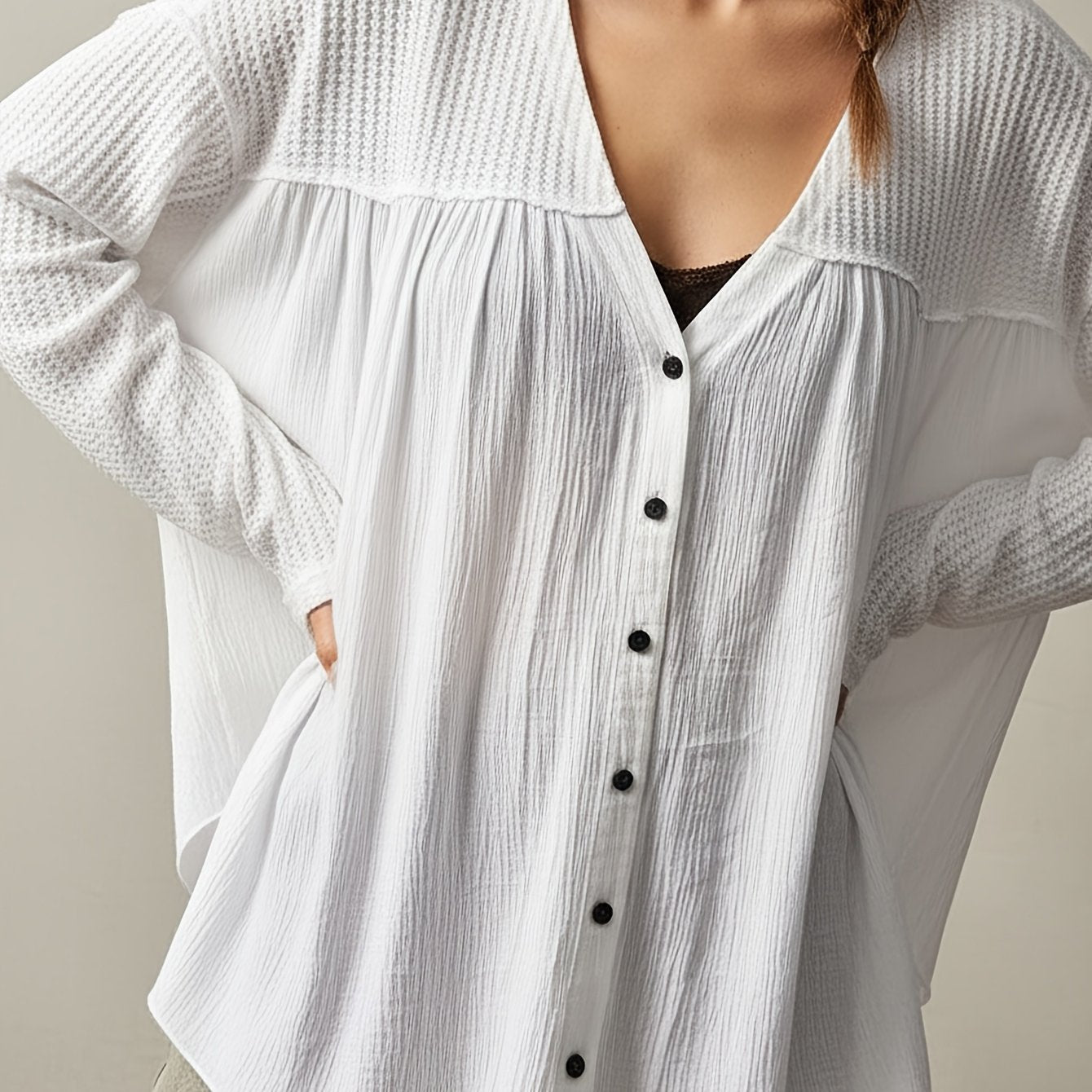 Oversized V-Neck Long-Sleeve Shirt with a Relaxed And Comfortable Vacation Style