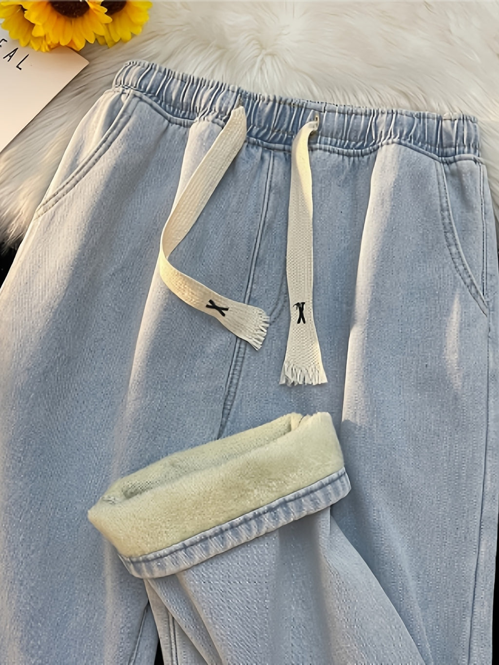 Fleece-Lined Heat-Retaining Slimming Elastic Waist Drawstring Light Blue Jeans