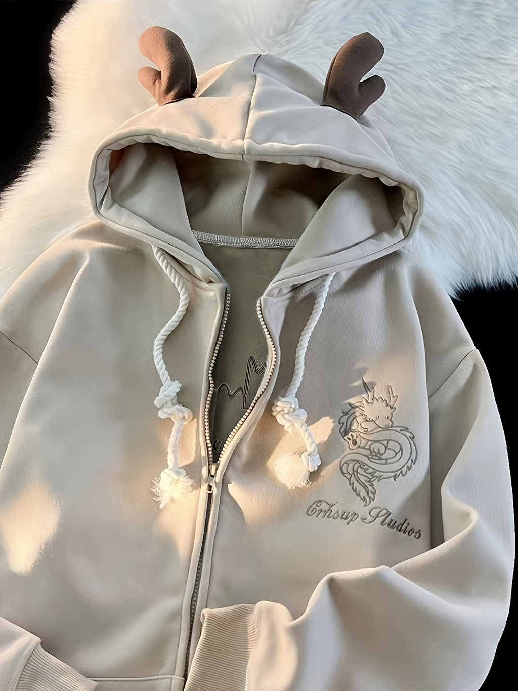 Women's Thick Fleece-Lined Hooded Sweatshirt with Intricate Dragon & Star Embroidery - Cozy Winter Pullover, Machine Washable Casual Outerwear, Cute Sweatshirts, Autumn Wardrobe, Trendy Hooded Top, Soft Fabric Construction