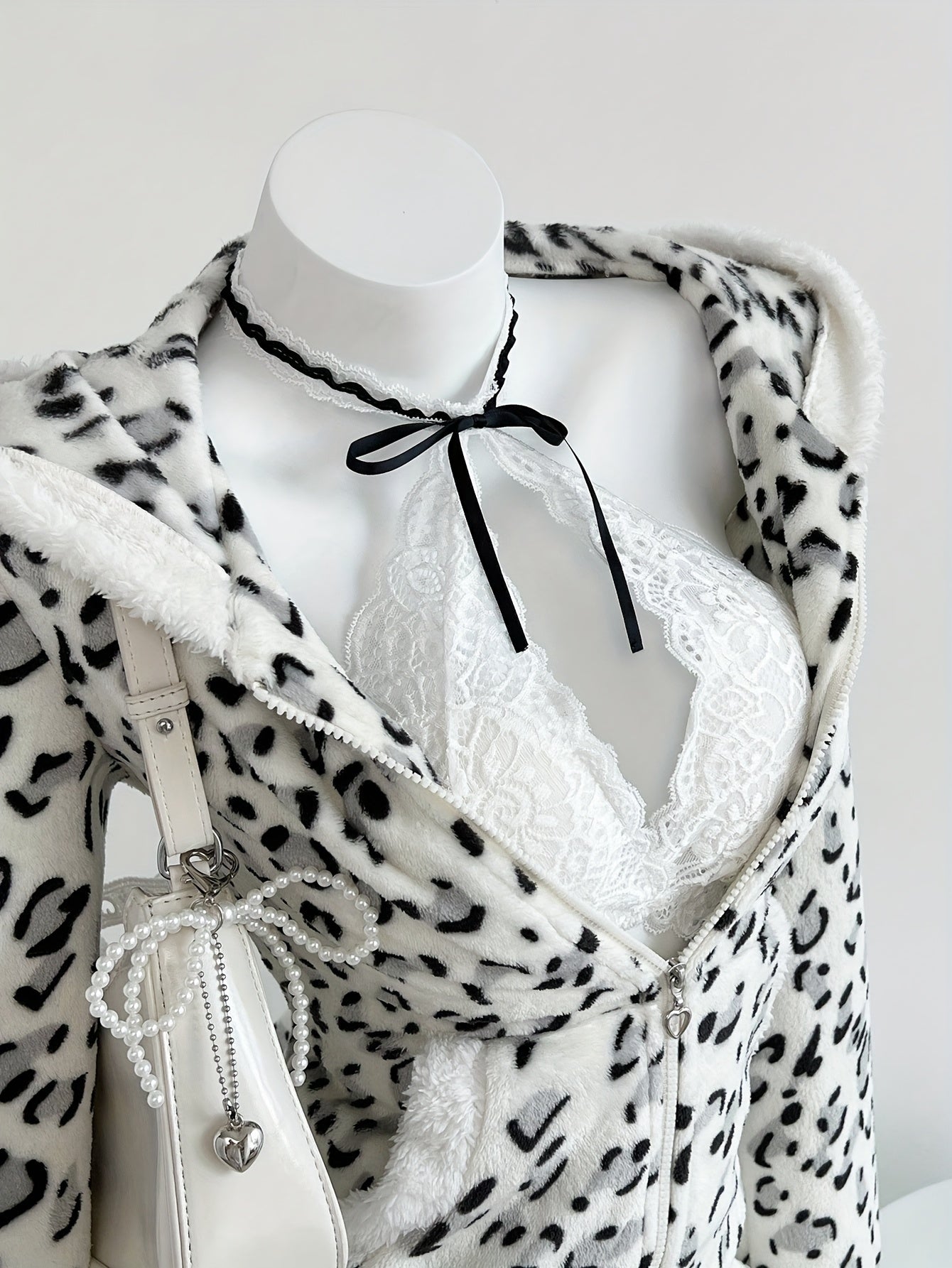 1pc Women'S Soft Fleece Hooded Jacket with & Leopard Print - Cozy Winter Warmth, Full-Zip Casual Outerwear, // Animal Pattern, Machine Washable