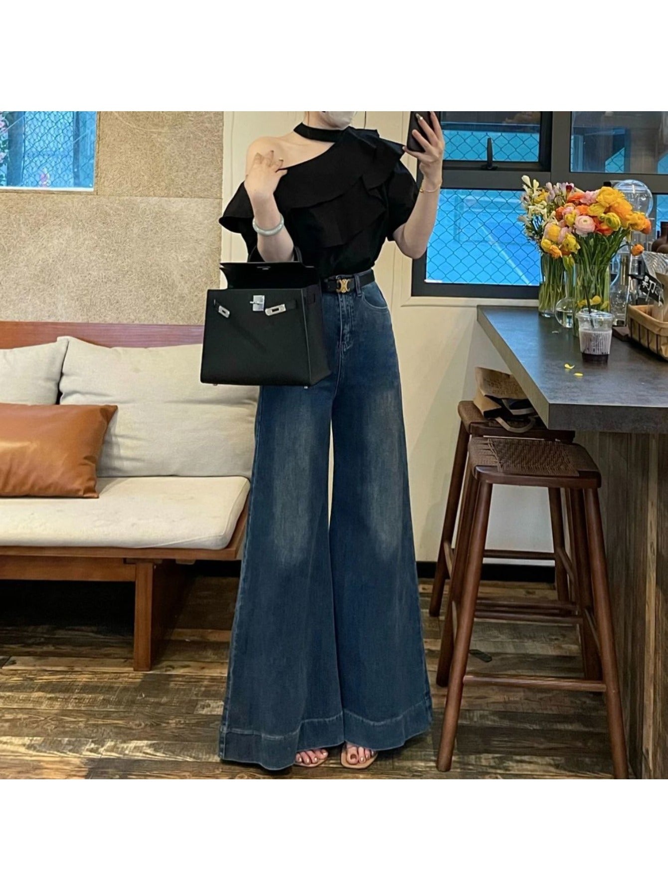Vintage High-Waisted Wide Leg Jeans