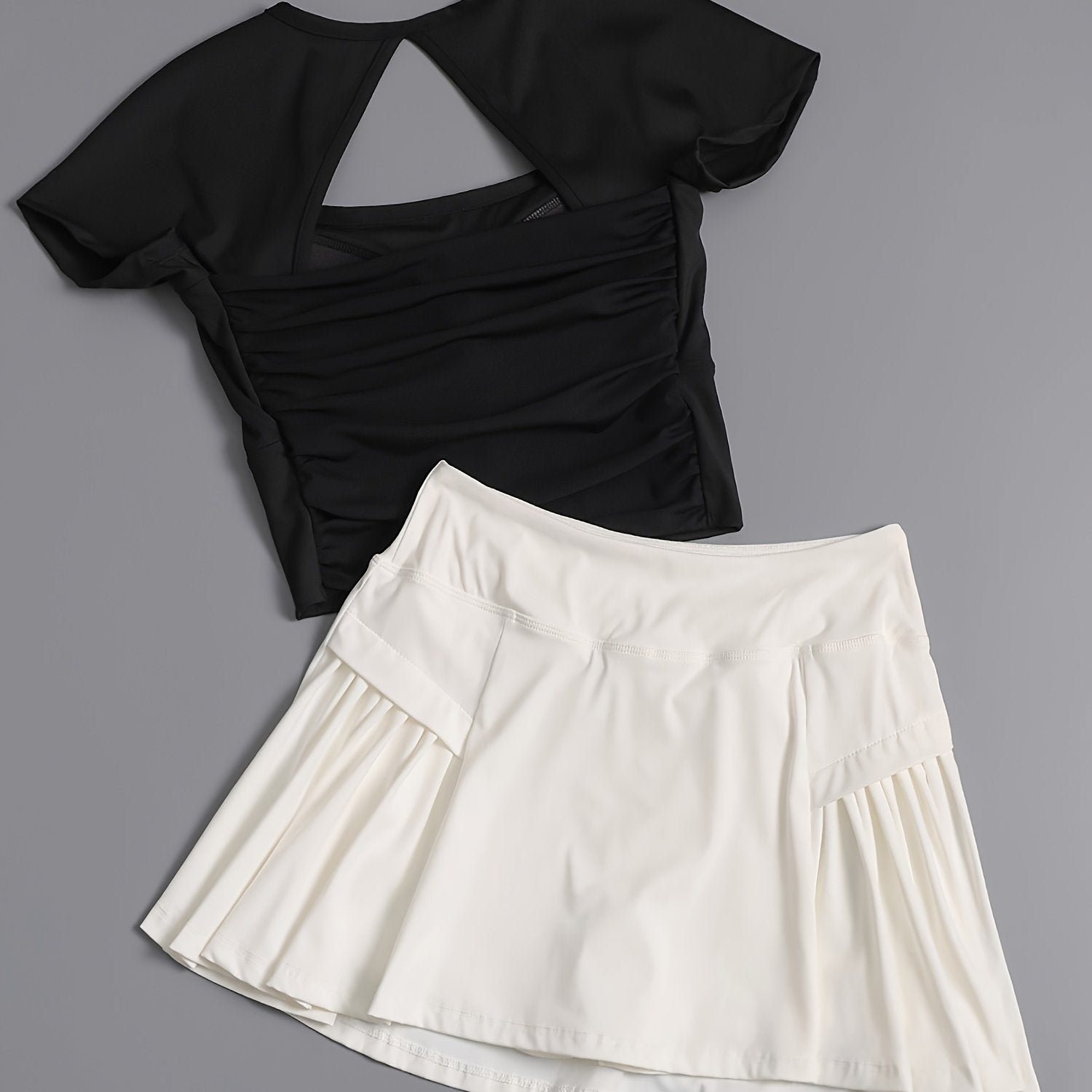 A Stylish Two-Piece Sports Outfit