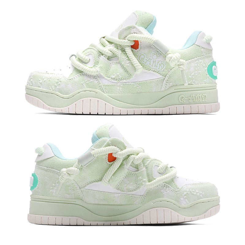 Low Top Lace-Up Cartoon Pattern Skateboarding Shoes