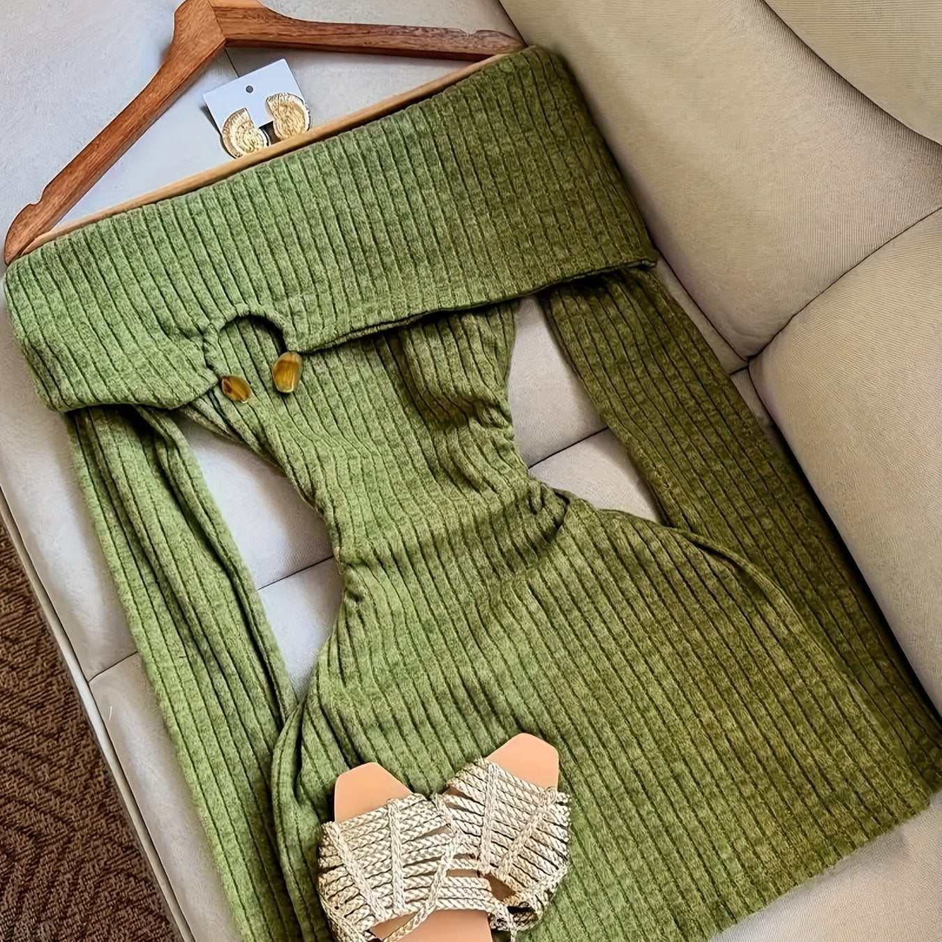 Women's Y2K Green Off-the-Shoulder Boat Neck Jumpsuit - Solid green floor-length party dress with short sleeves, machine washable formal & casual Outfit for spring/summer/fall events, beach parties, and Casual Attire - Elegan