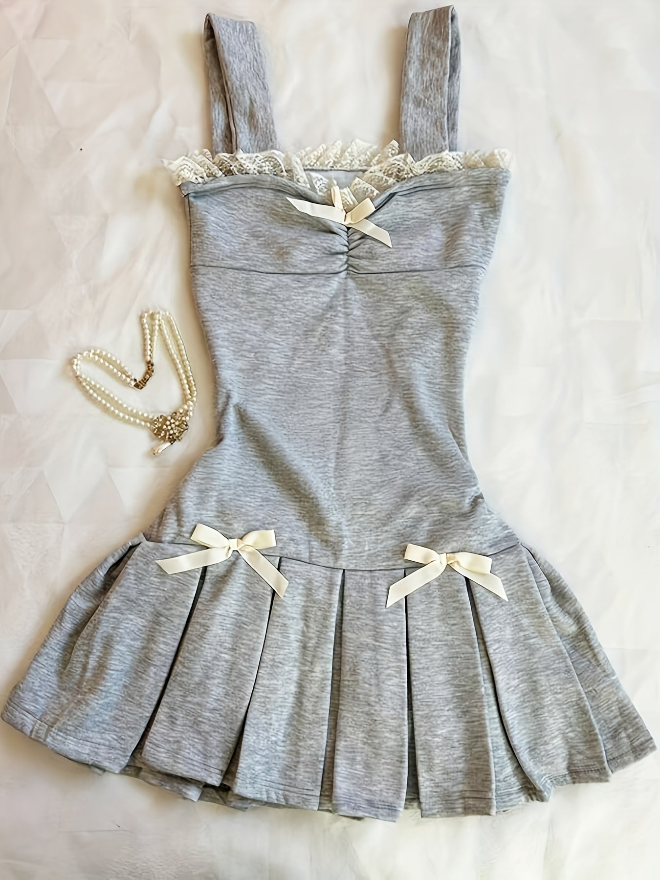 Casual Bow-Decorated Pleated Hem Dress